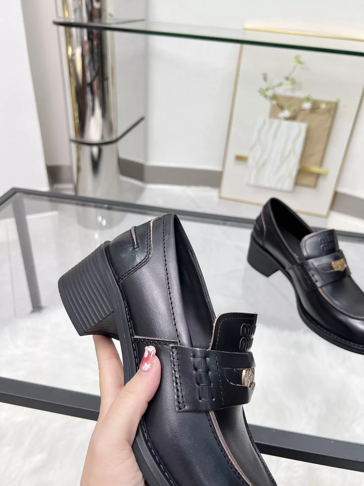 MIU MIU Leather Shoes For Women Sophisticated 9044
