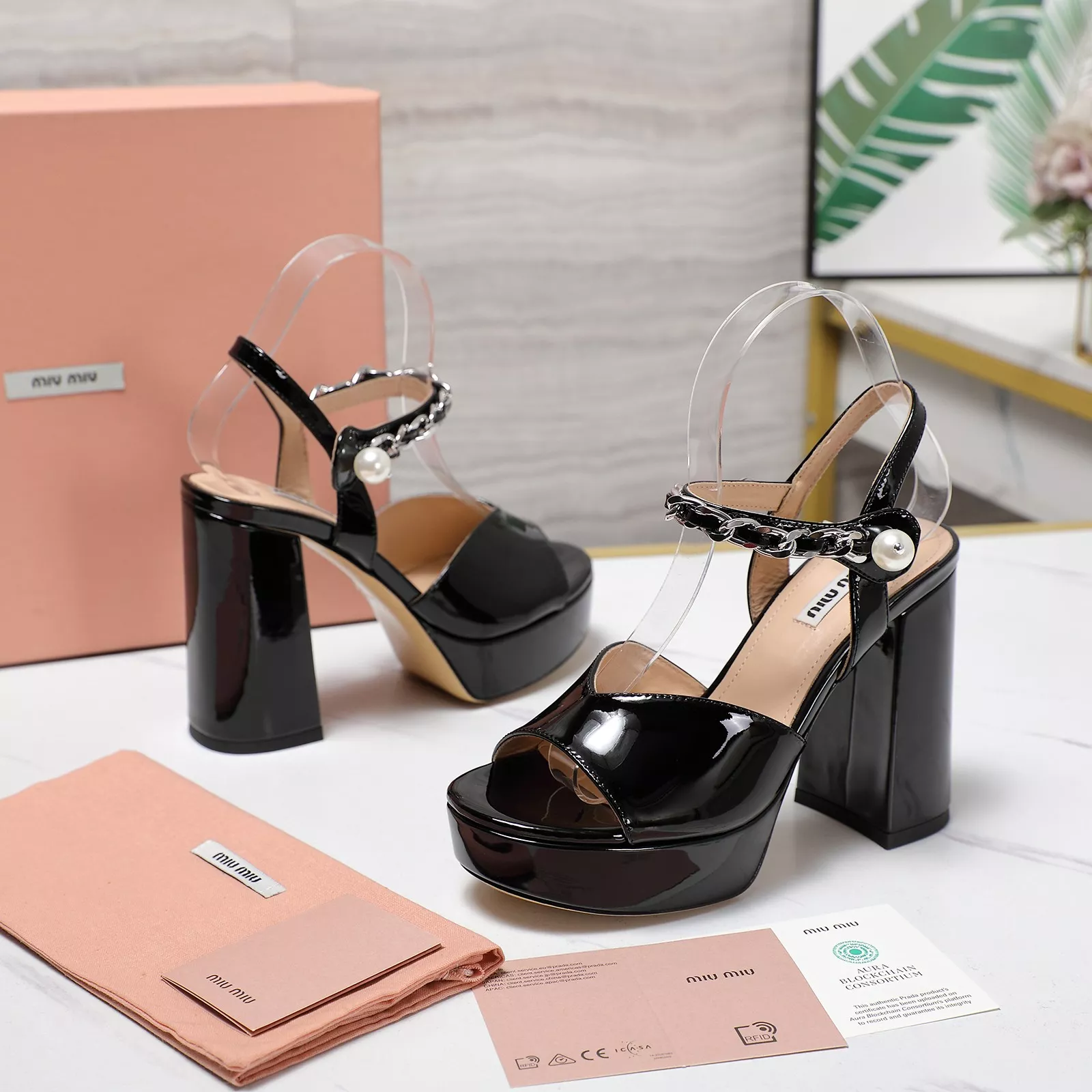 MIU MIU Sandal For Women DailyWear 387