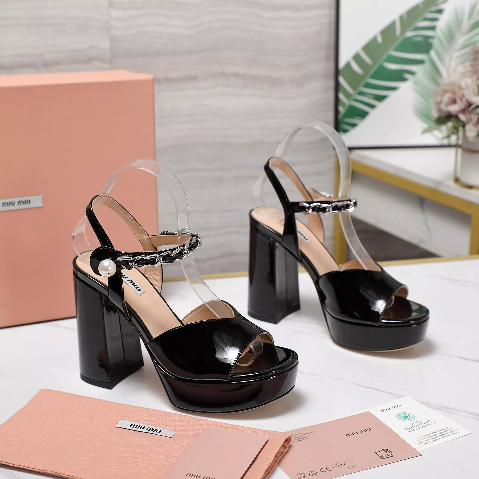 MIU MIU Sandal For Women DailyWear 387