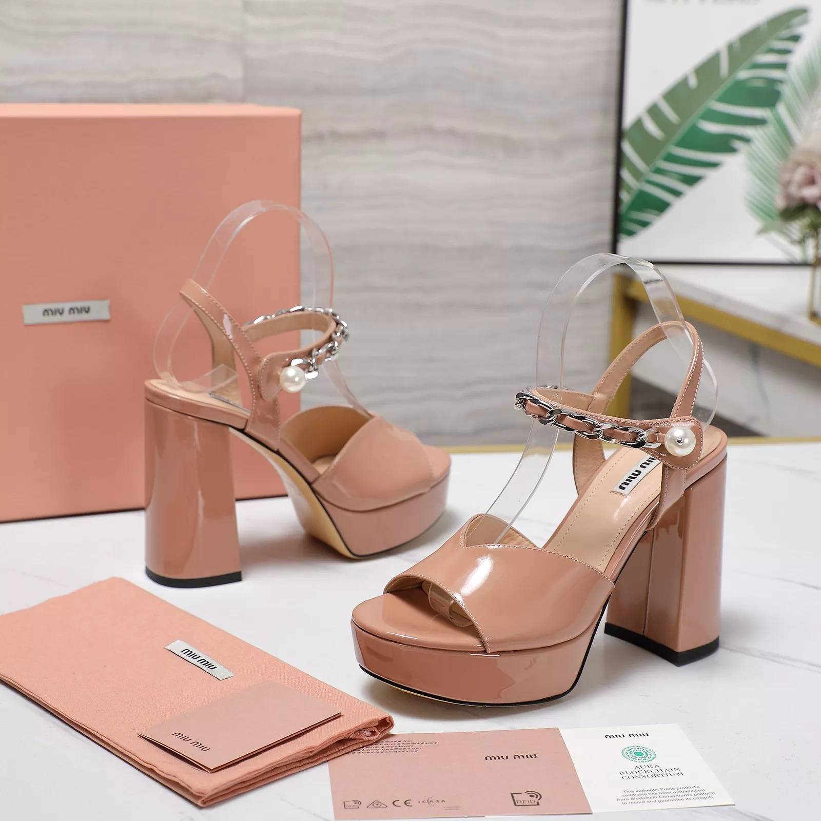 MIU MIU Sandal For Women EyeCatching 2004