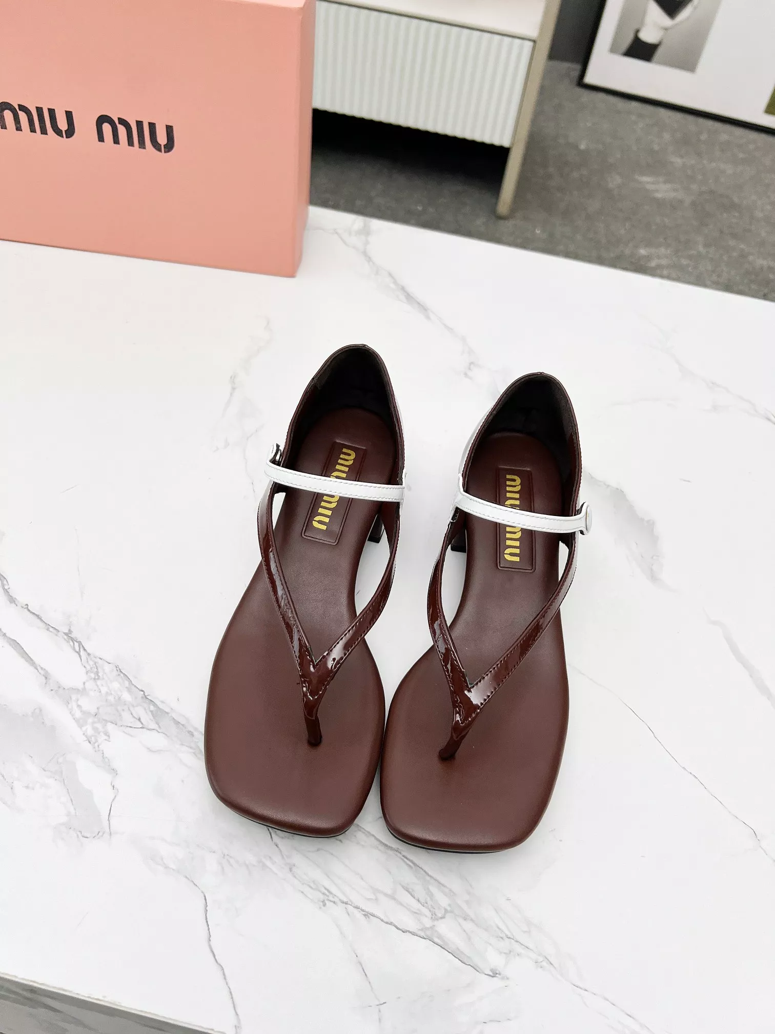MIU MIU Sandal For Women Sophisticated 8264