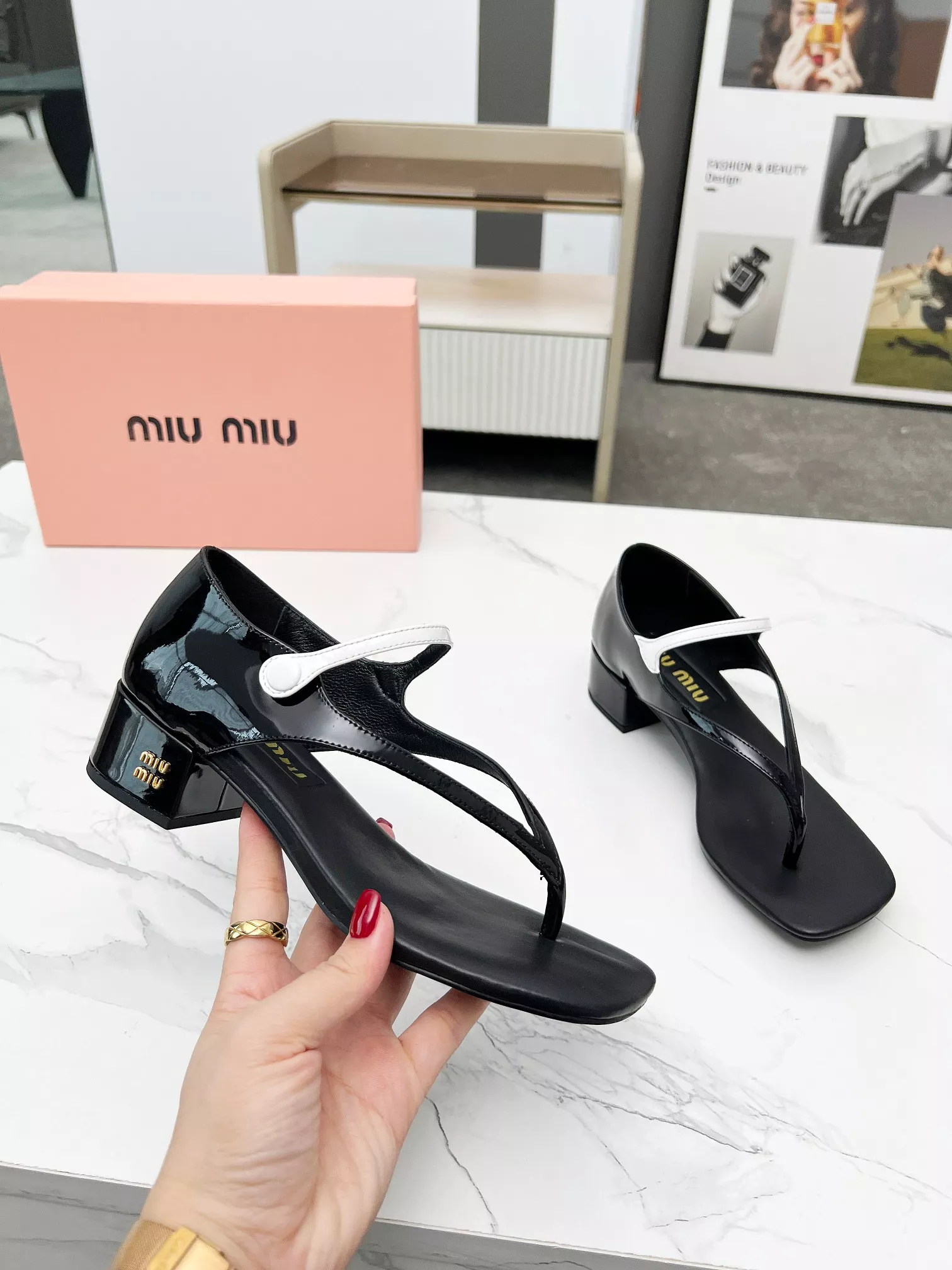 MIU MIU Sandal For Women Stylish 5371