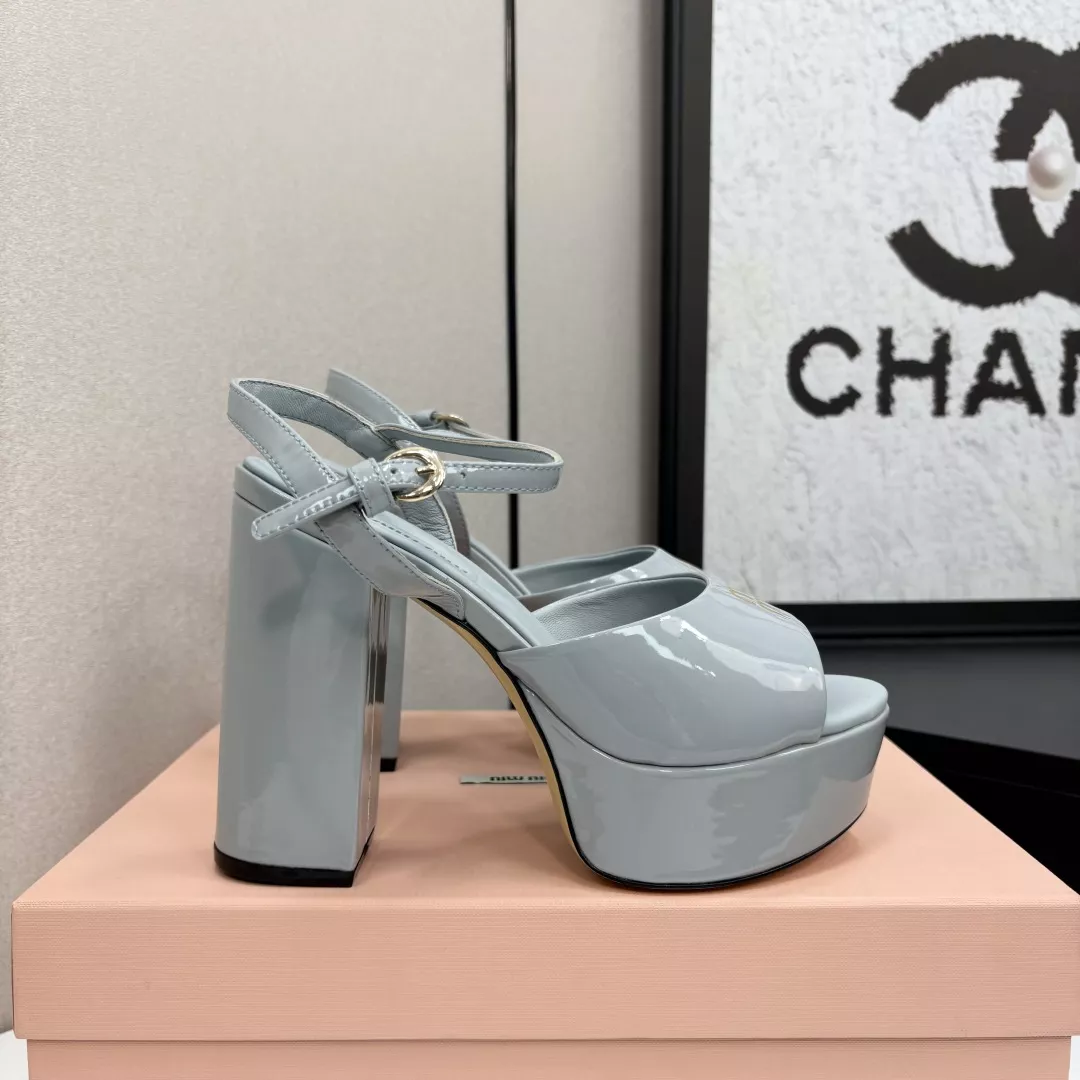 MIU MIU Sandal For Women WellDesigned 6804