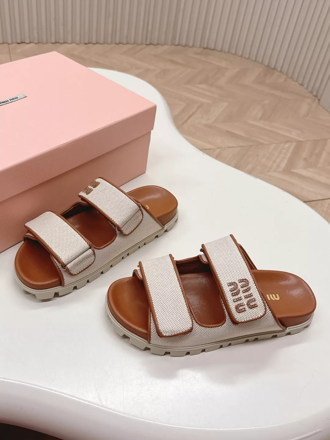 MIU MIU Slippers For Women Breathable 235