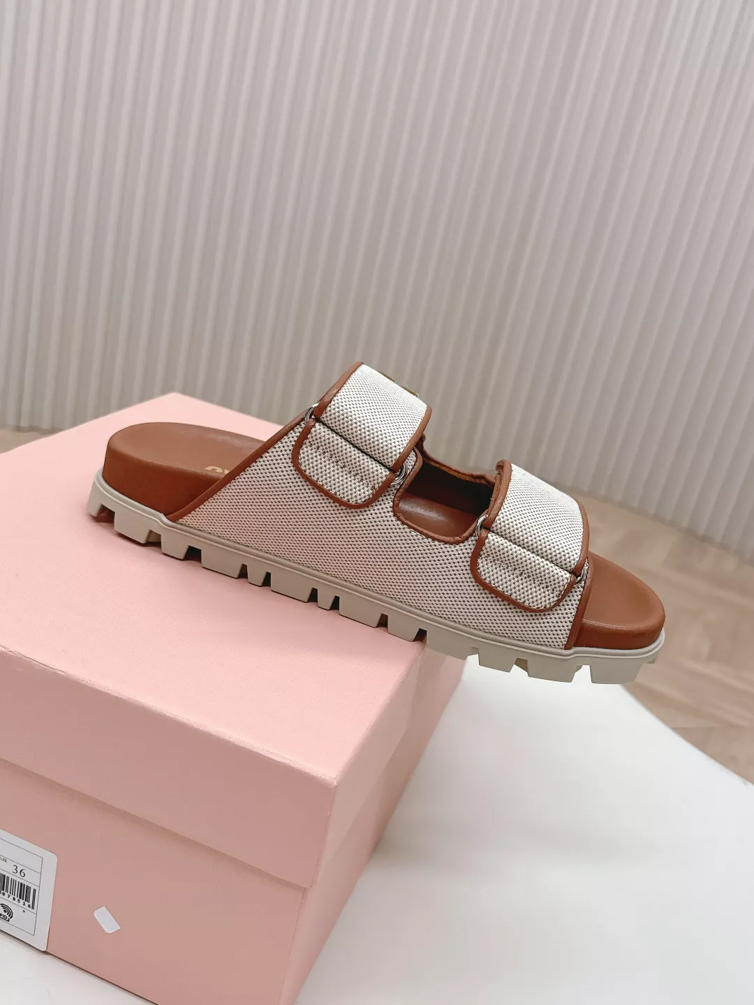MIU MIU Slippers For Women Breathable 235