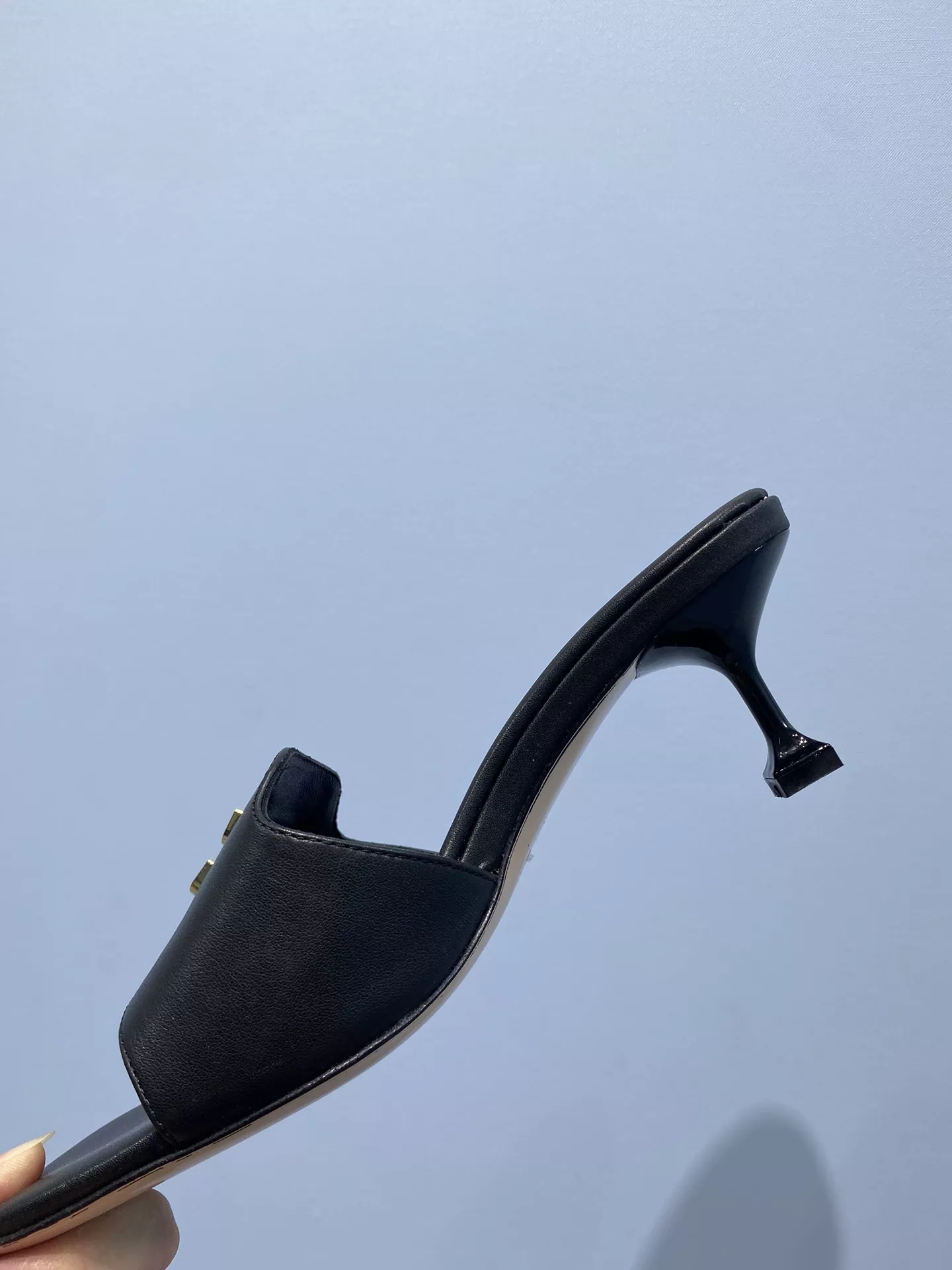 MIU MIU Slippers For Women Breathable 579
