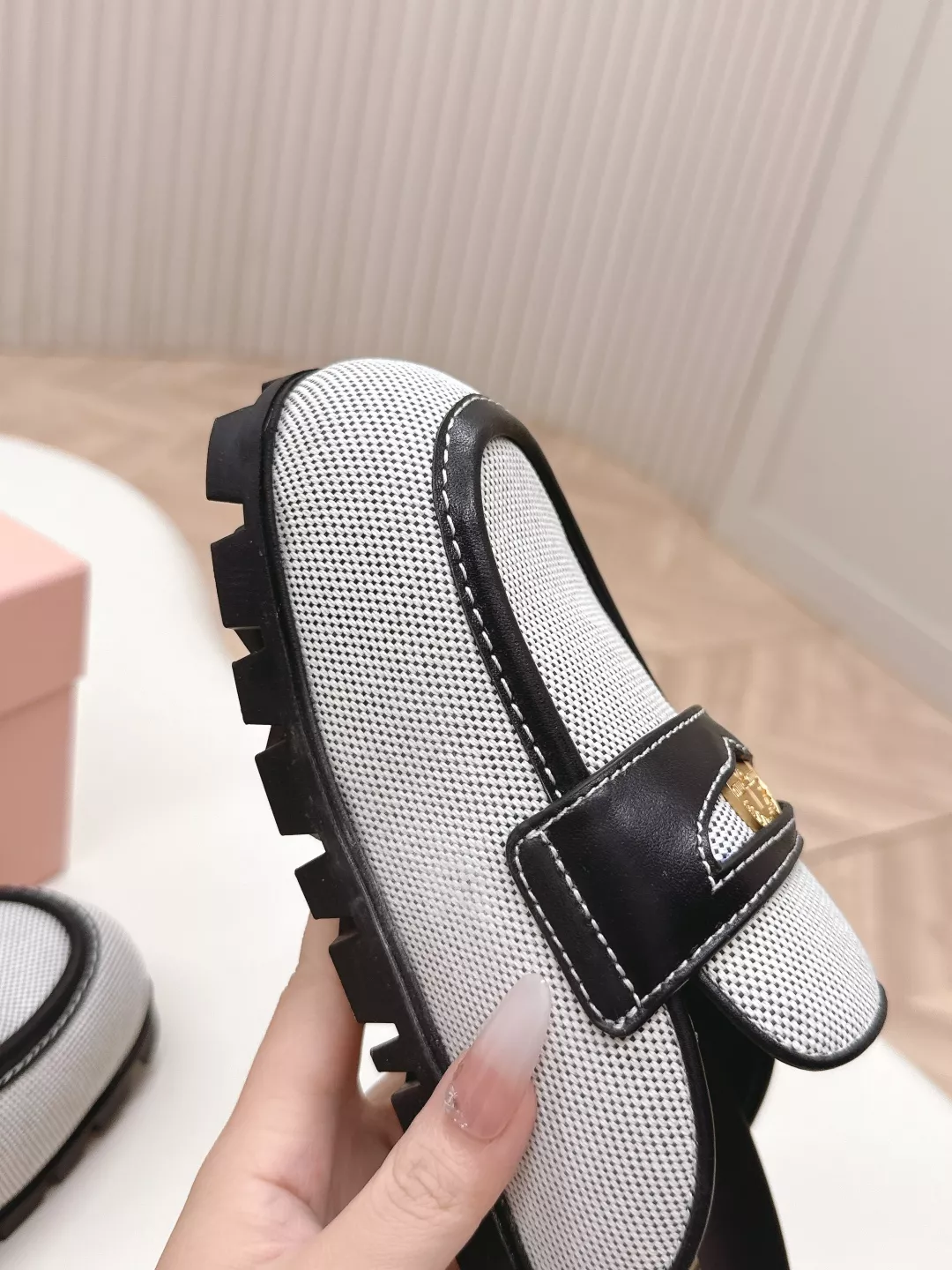 MIU MIU Slippers For Women Comfortable 1091