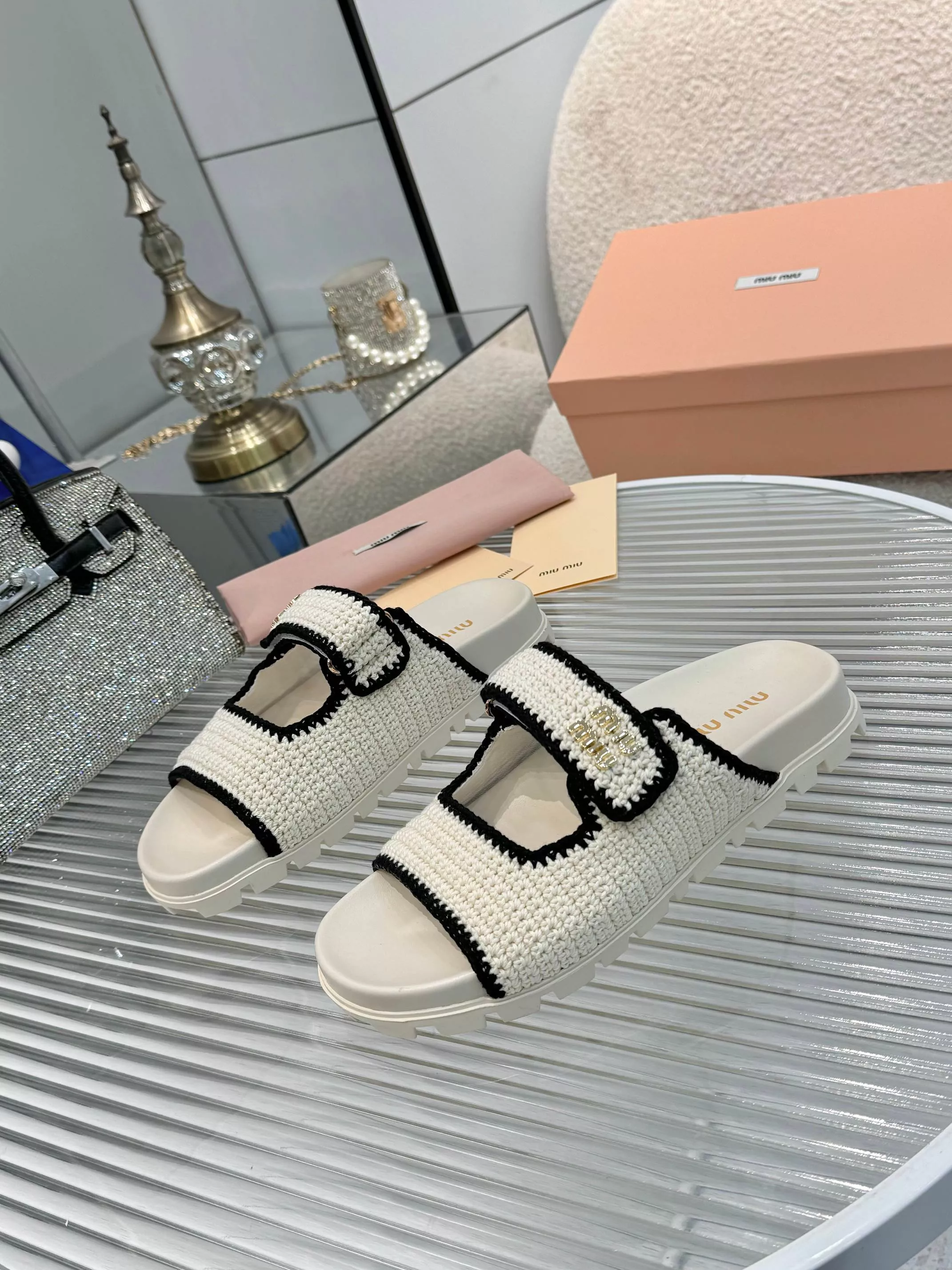 MIU MIU Slippers For Women Compact 1760