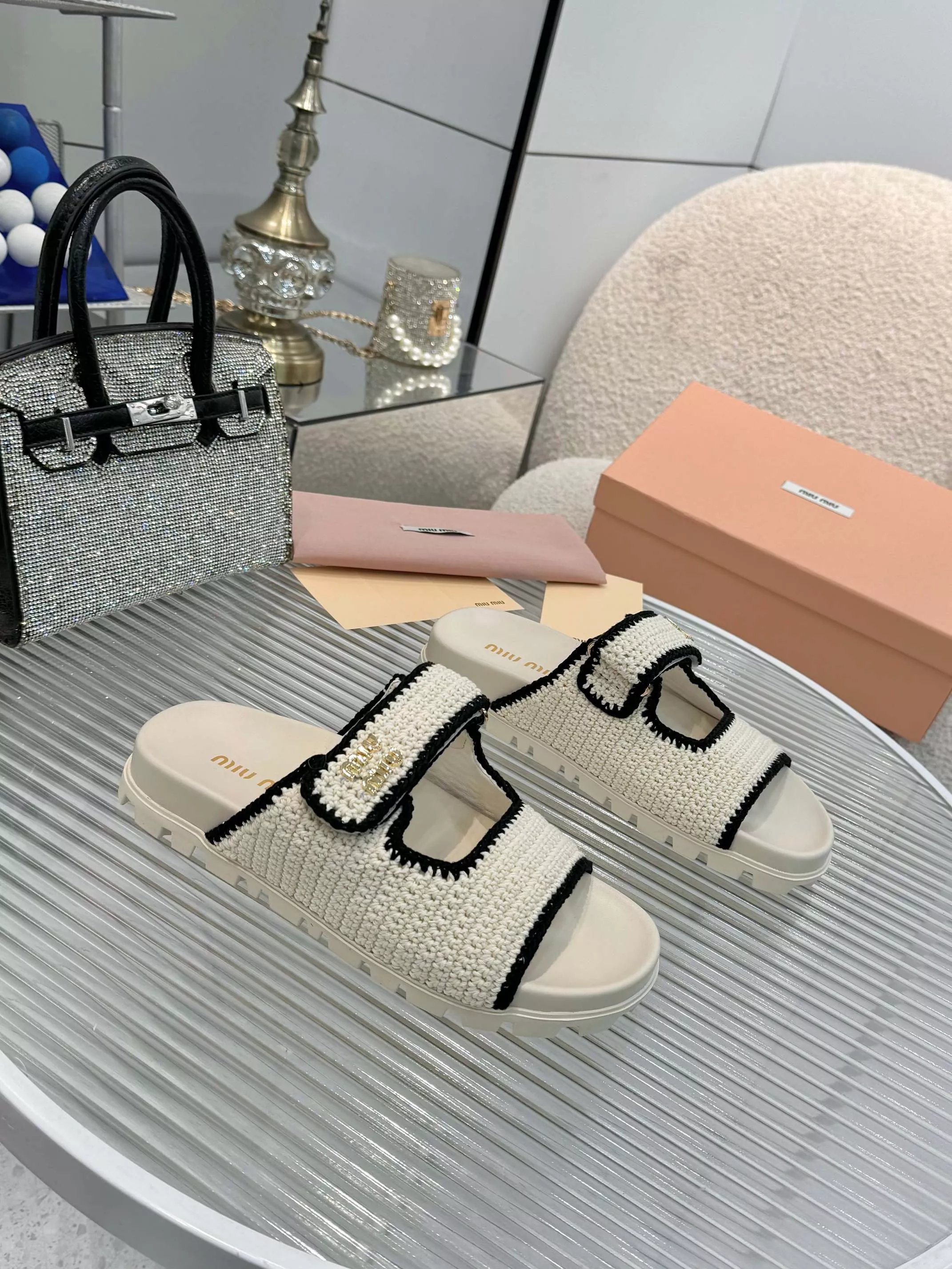 MIU MIU Slippers For Women Compact 1760