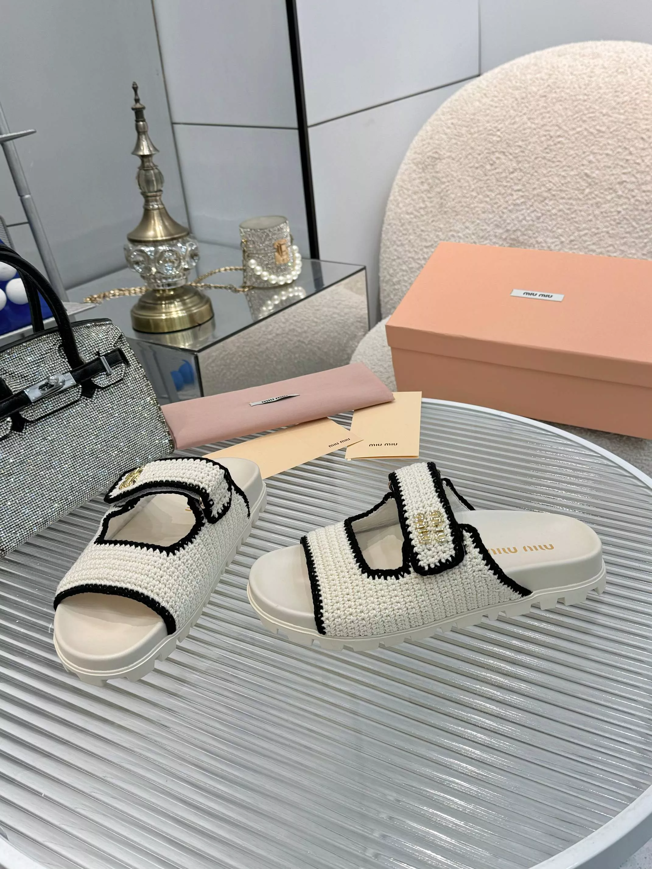 MIU MIU Slippers For Women Compact 1760