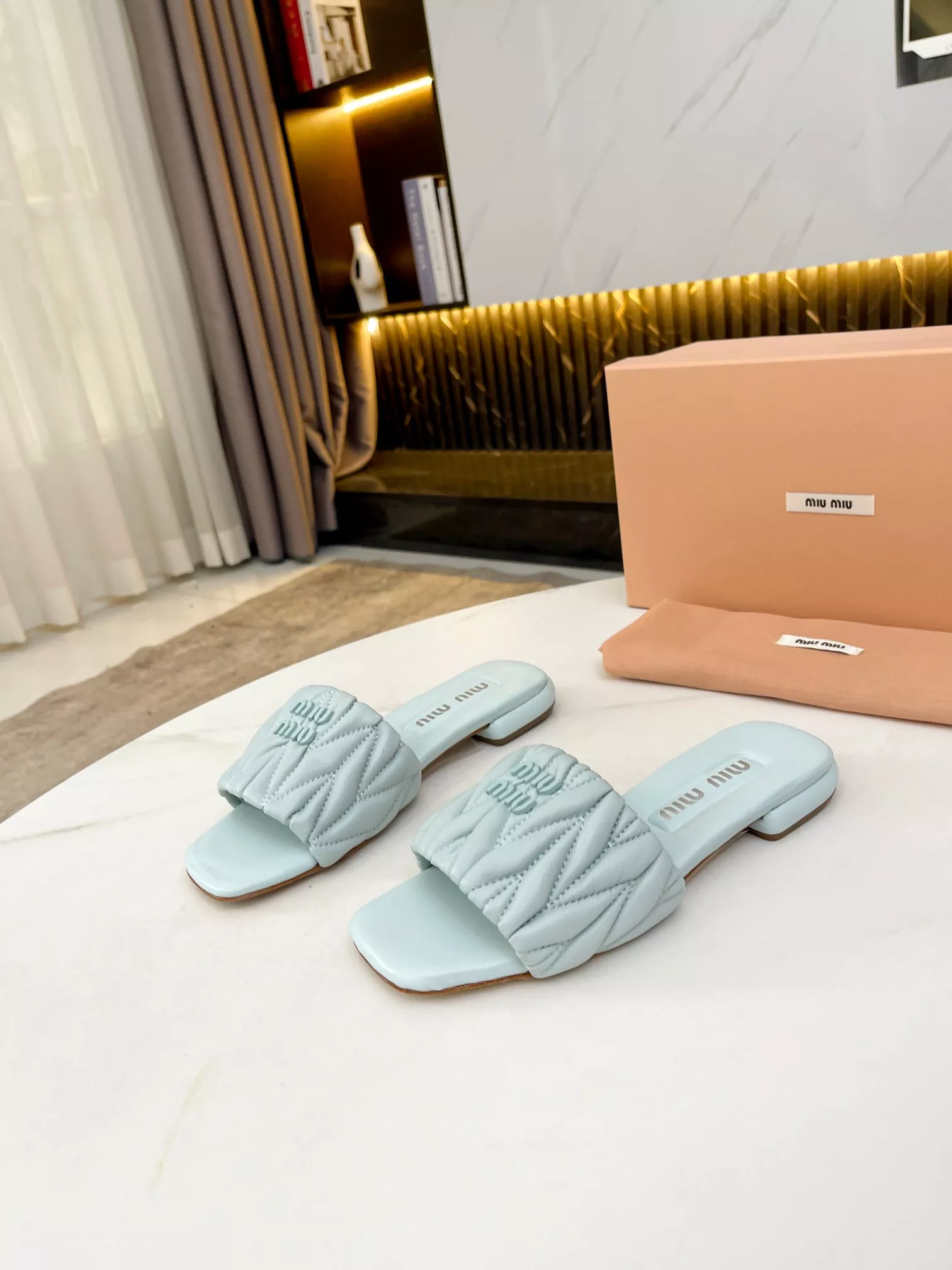 MIU MIU Slippers For Women Cozy 3851