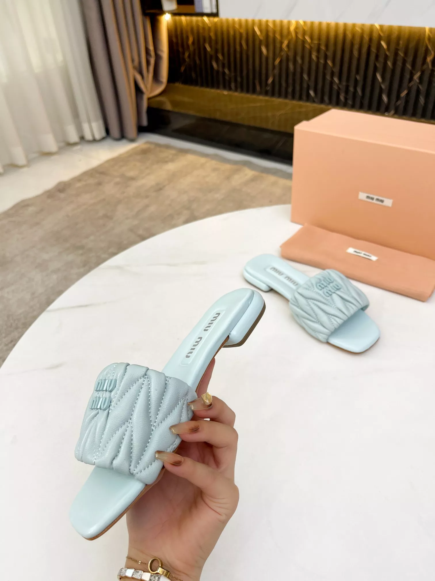 MIU MIU Slippers For Women Cozy 3851