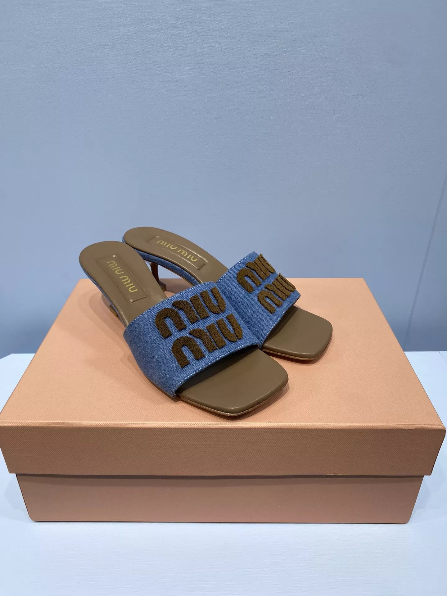 MIU MIU Slippers For Women Practical 4533