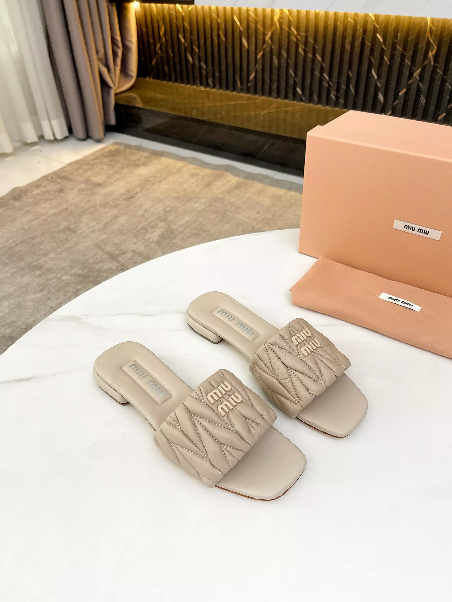 MIU MIU Slippers For Women Resilient 4549