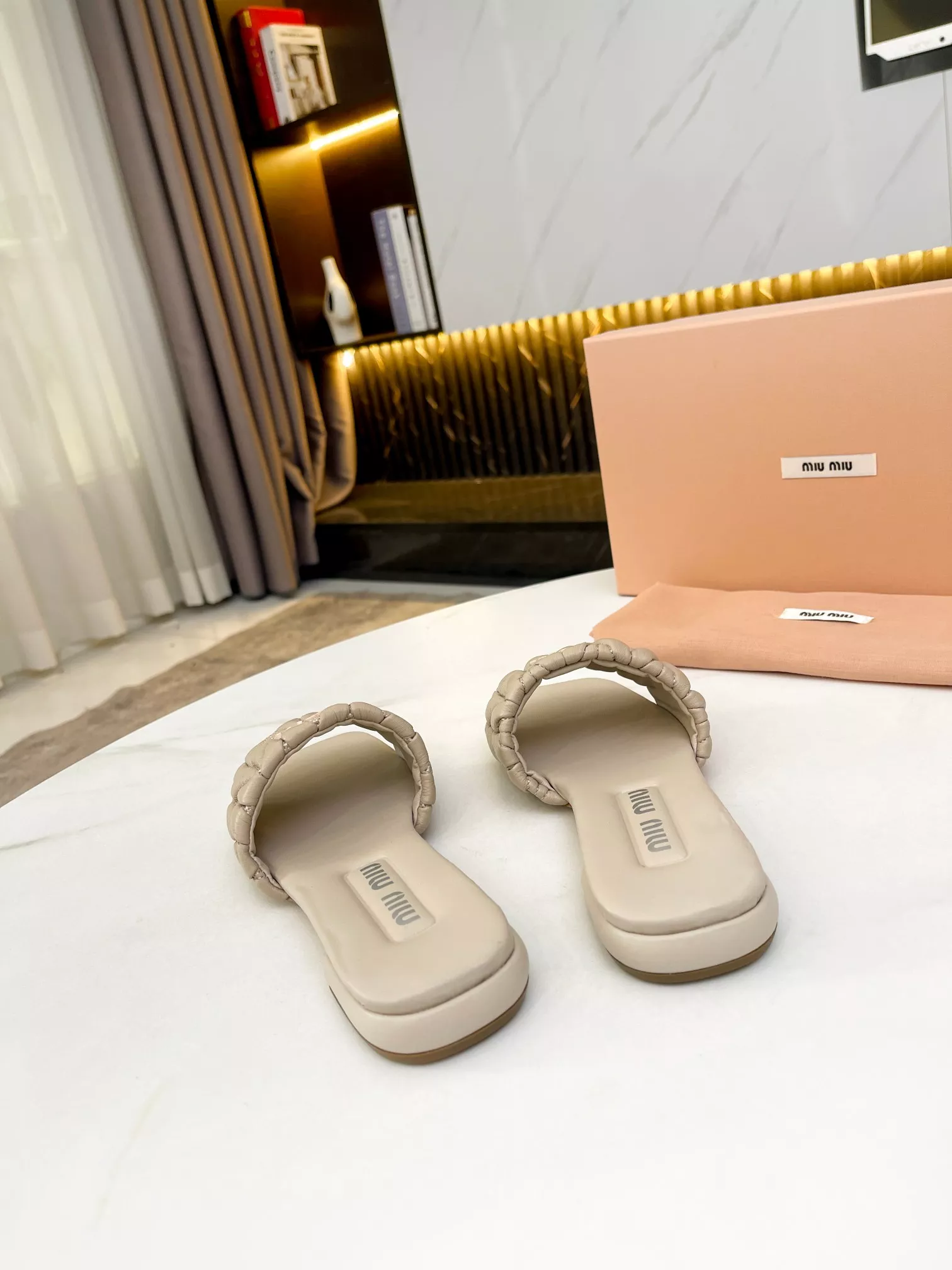 MIU MIU Slippers For Women Resilient 4549