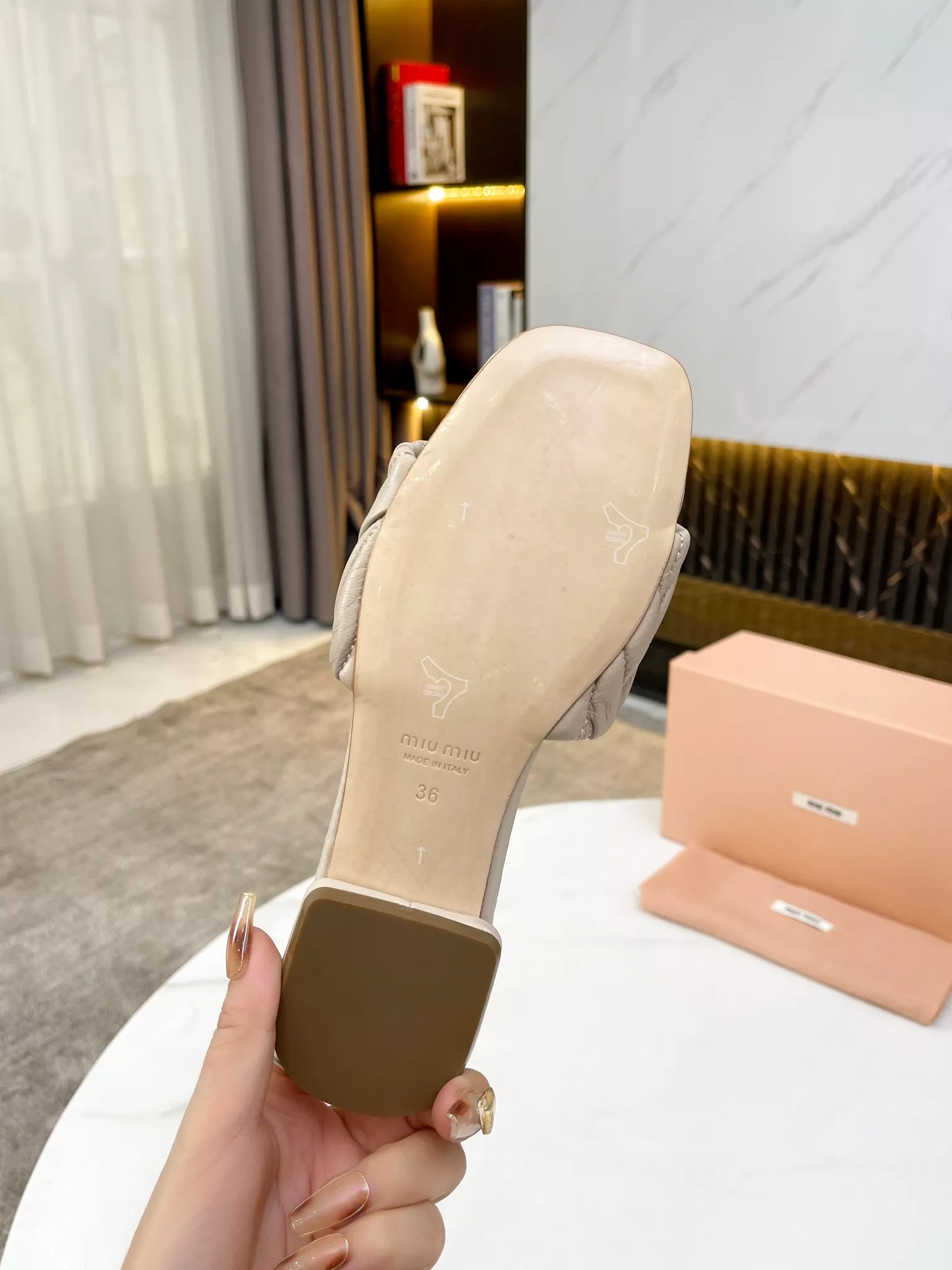 MIU MIU Slippers For Women Resilient 4549