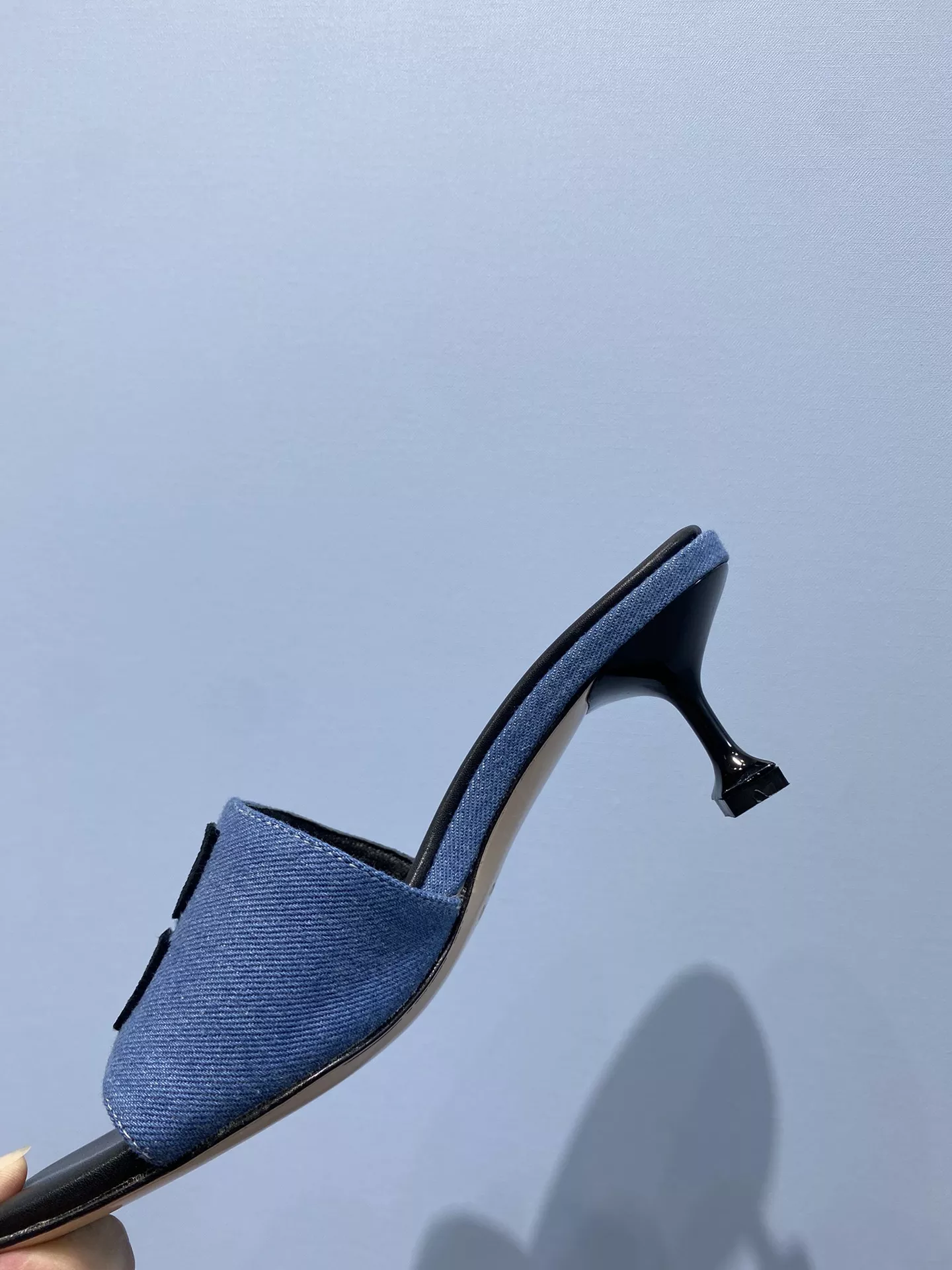 MIU MIU Slippers For Women Resilient 509