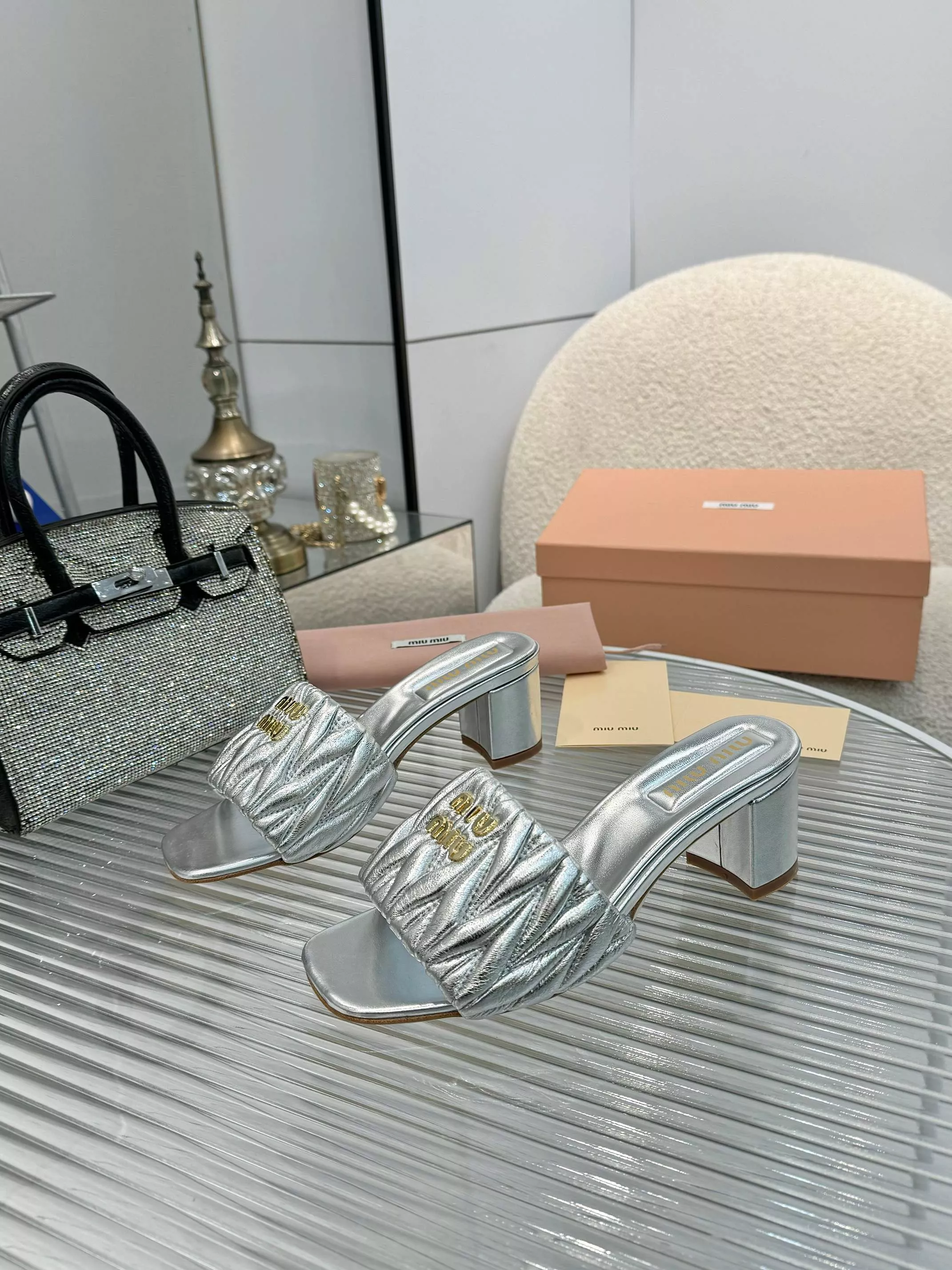 MIU MIU Slippers For Women Timeless 2189