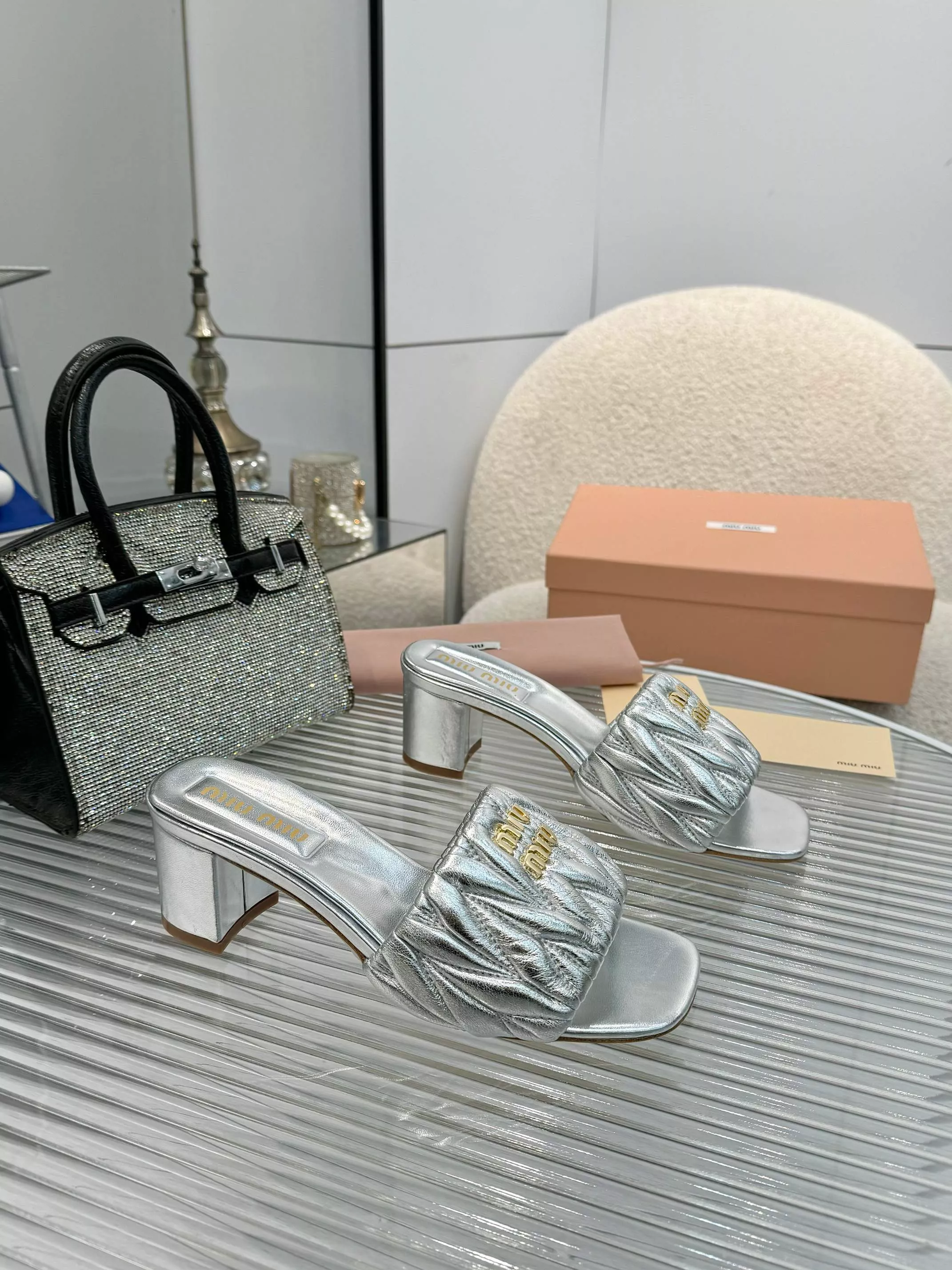 MIU MIU Slippers For Women Timeless 2189