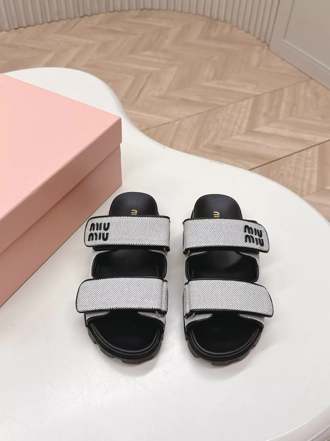 MIU MIU Slippers For Women Vibrant 1788
