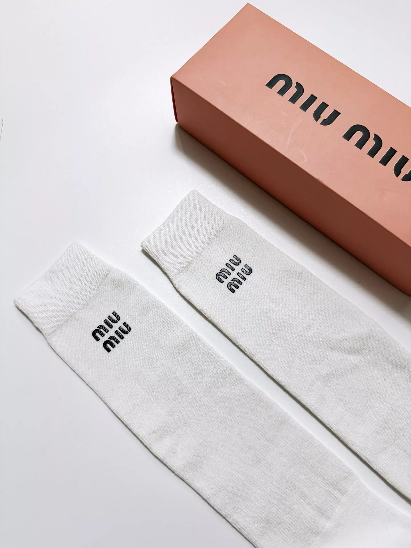 MIU MIU Socks GoAnywhere 7900