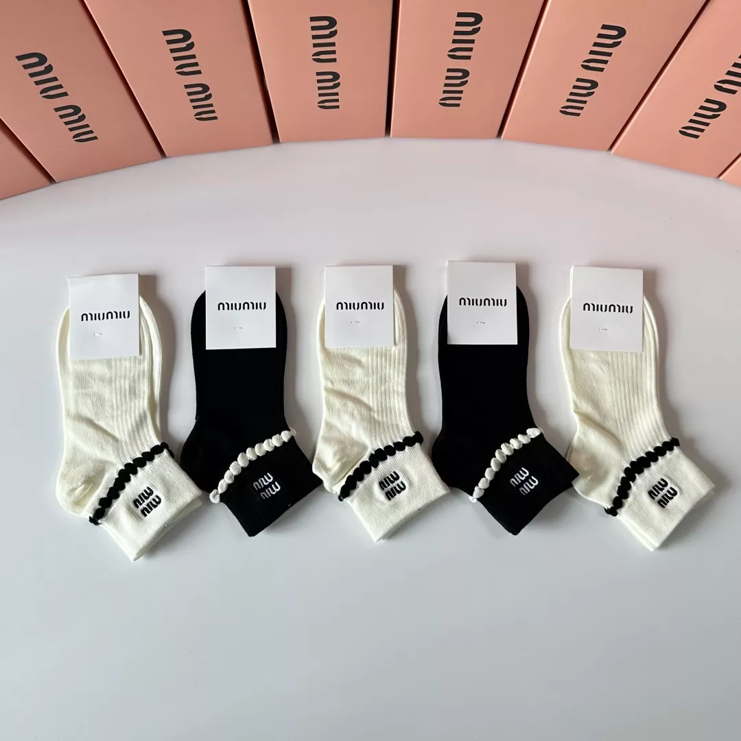 MIU MIU Socks HighQuality 127