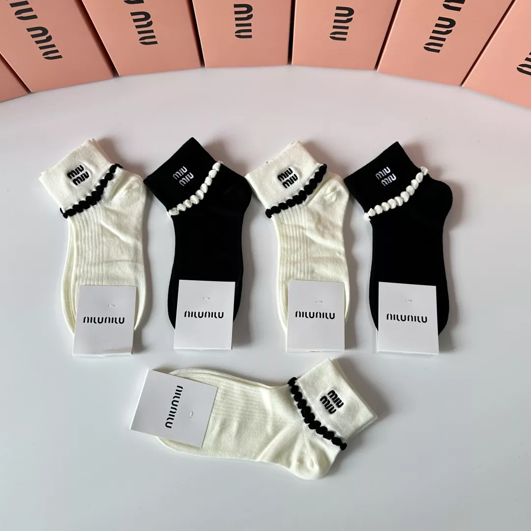 MIU MIU Socks HighQuality 127