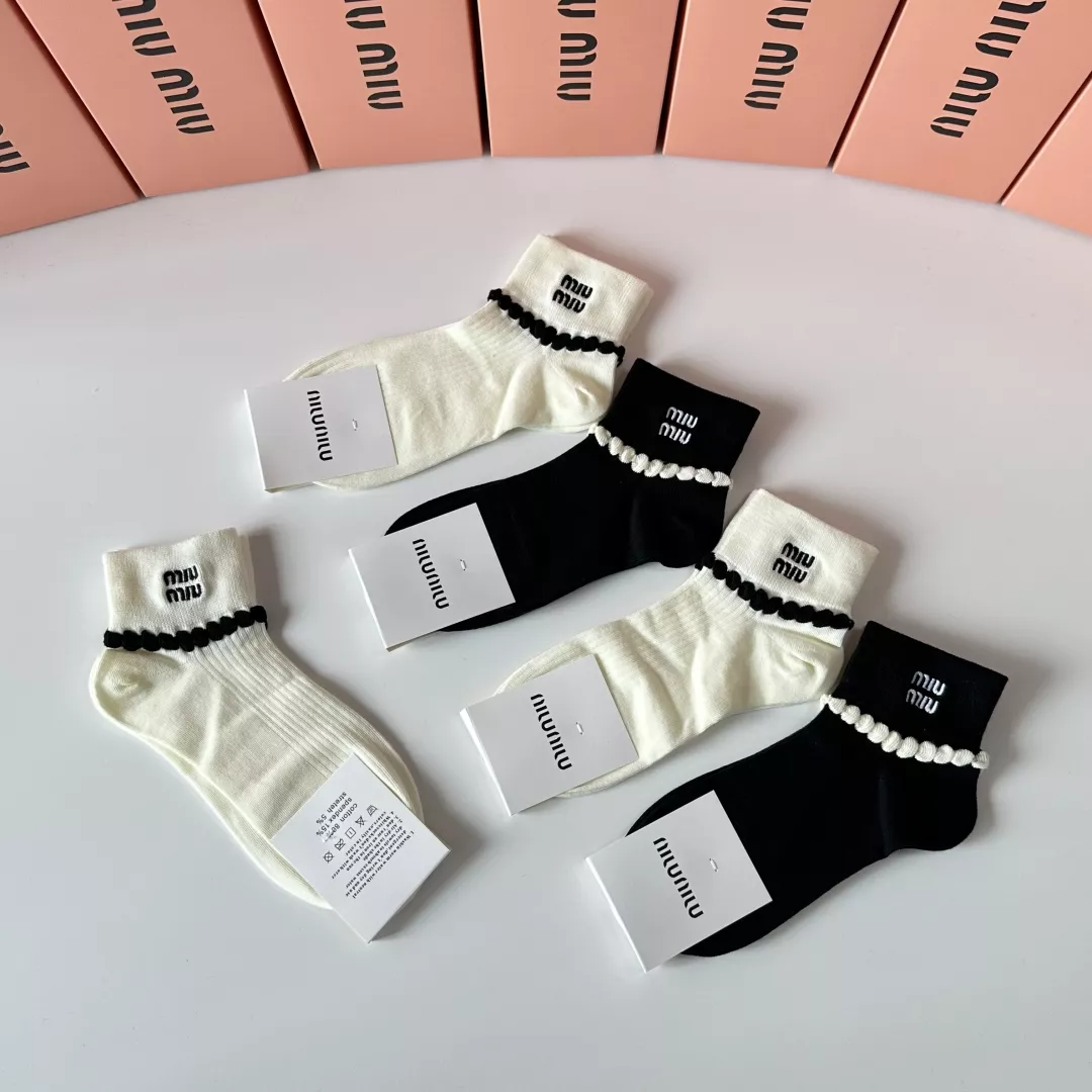 MIU MIU Socks HighQuality 127