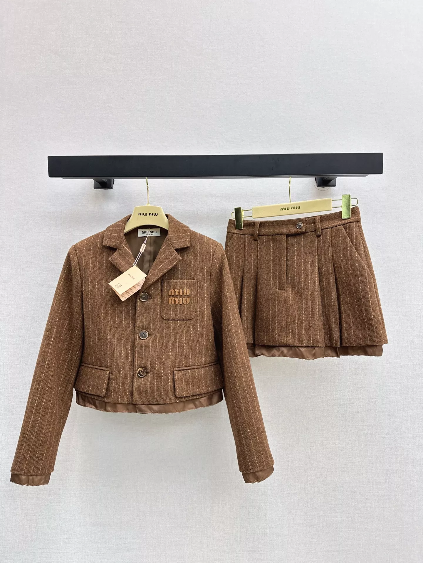 MIU MIU Tracksuits Long Sleeved For Women Trendsetting 2949