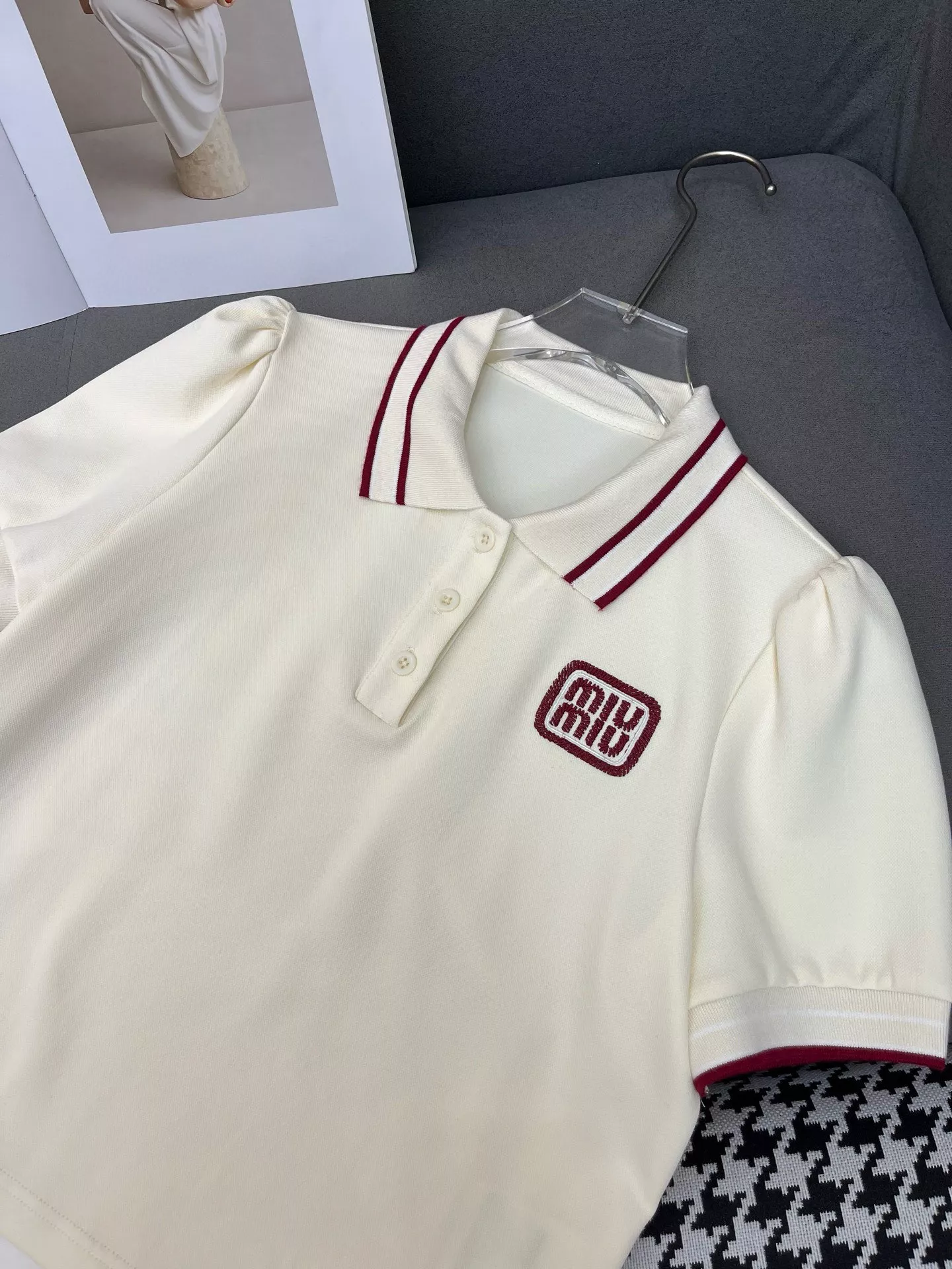 MIU MIU Tracksuits Short Sleeved For Women Durable 9127