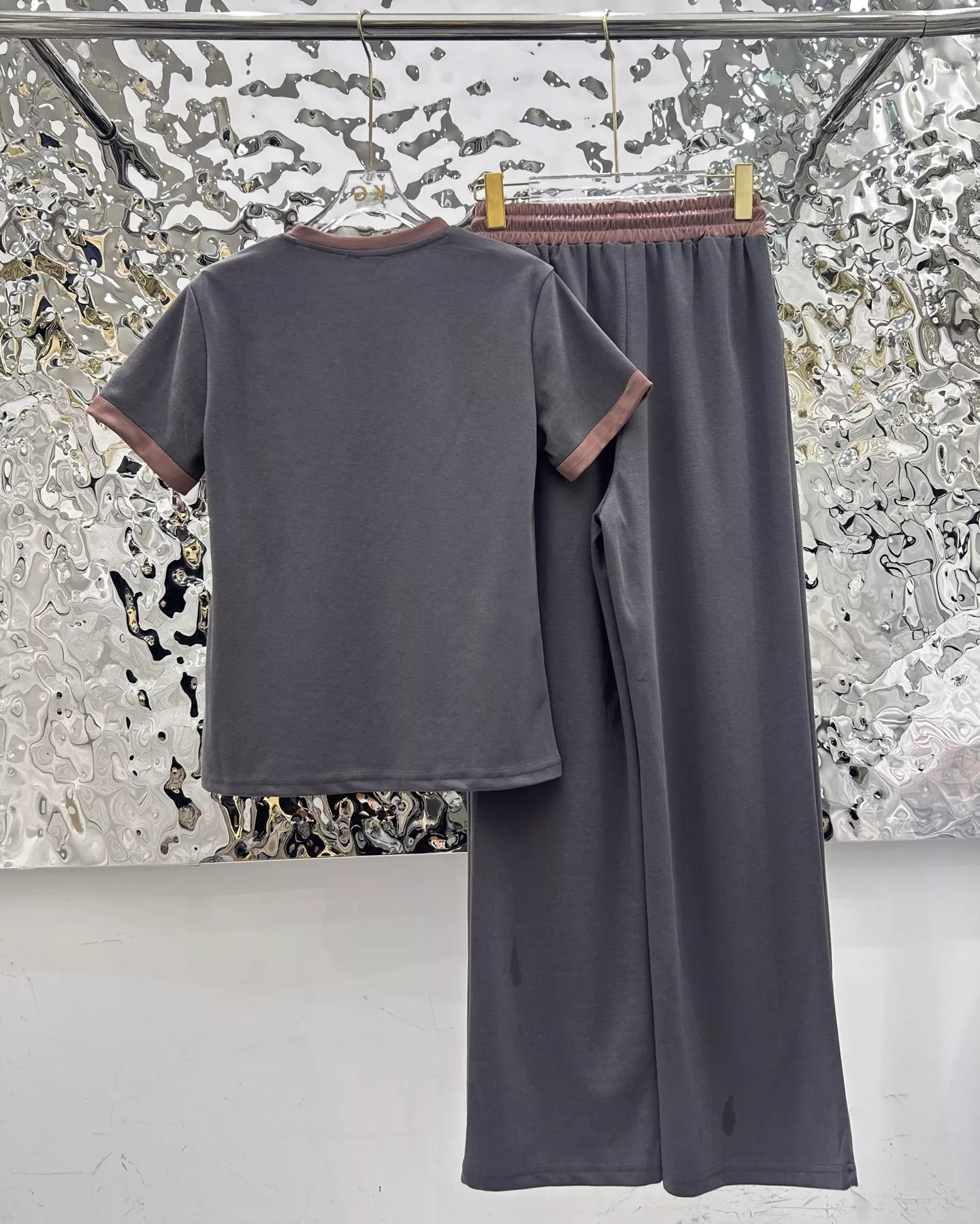 MIU MIU Tracksuits Short Sleeved For Women Stylish 9237