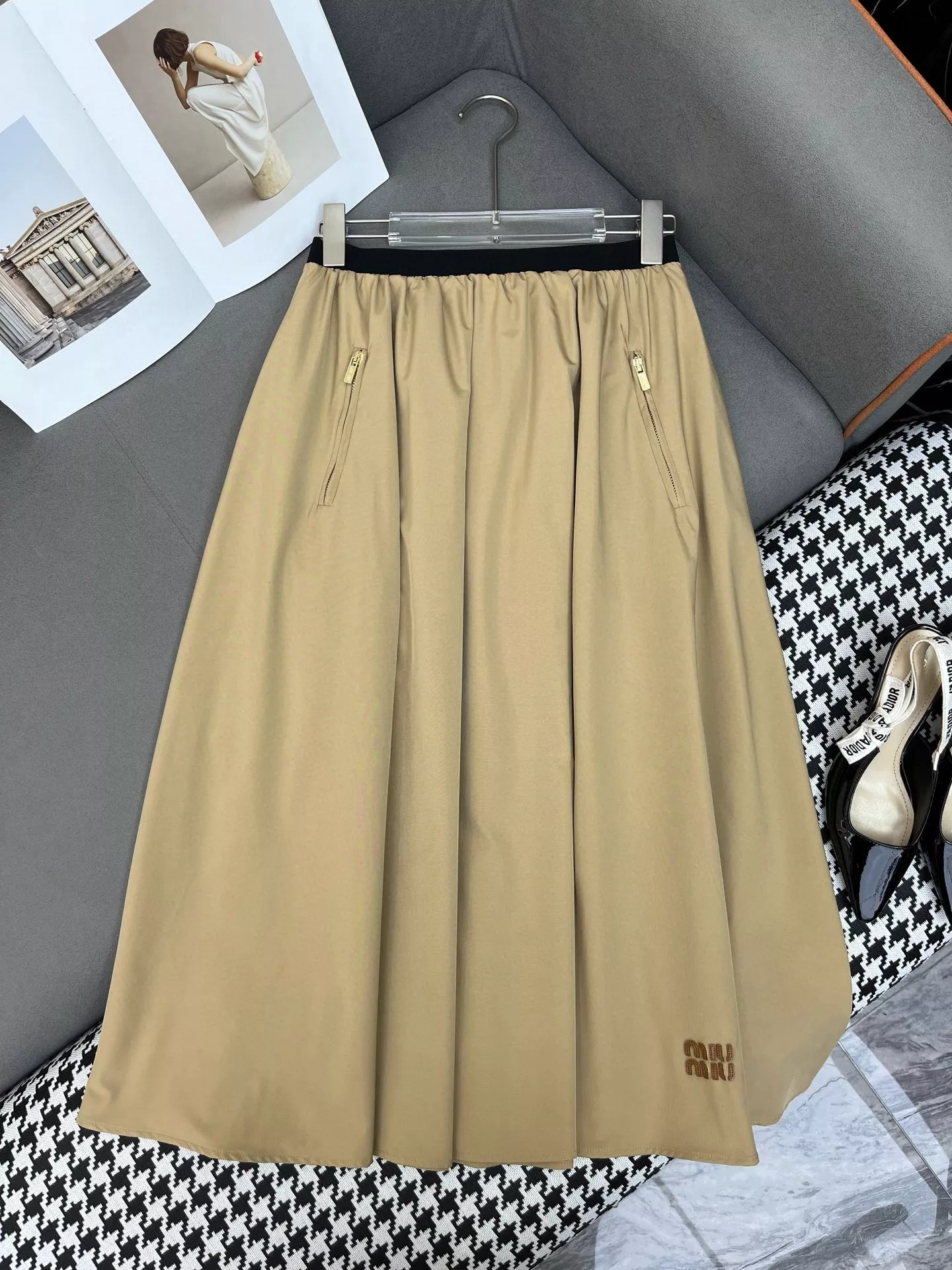 MIU MIU Tracksuits Sleeveless For Women Elegant 4525