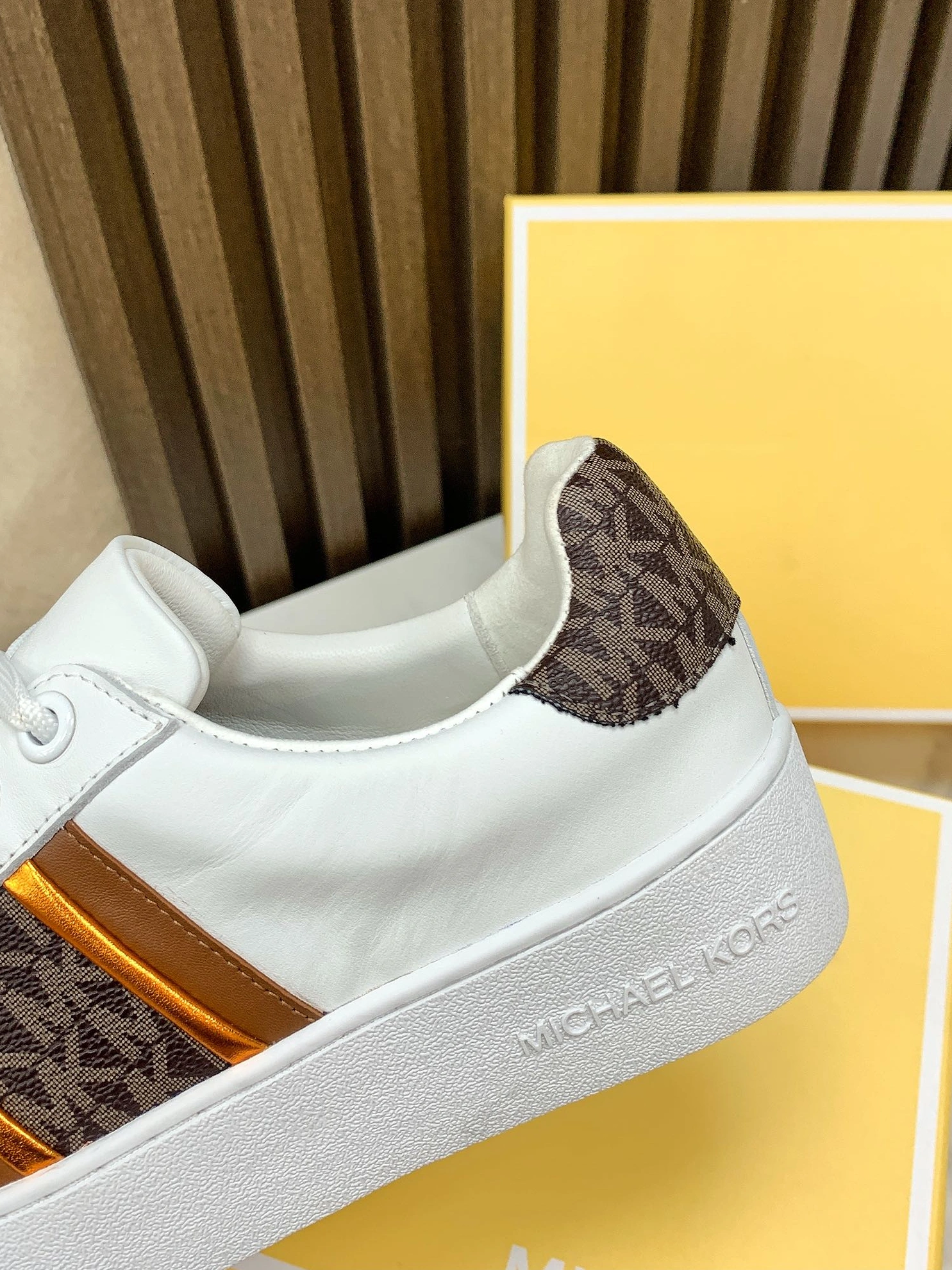 Michael Kors Casual Shoes For Women Refined 4828
