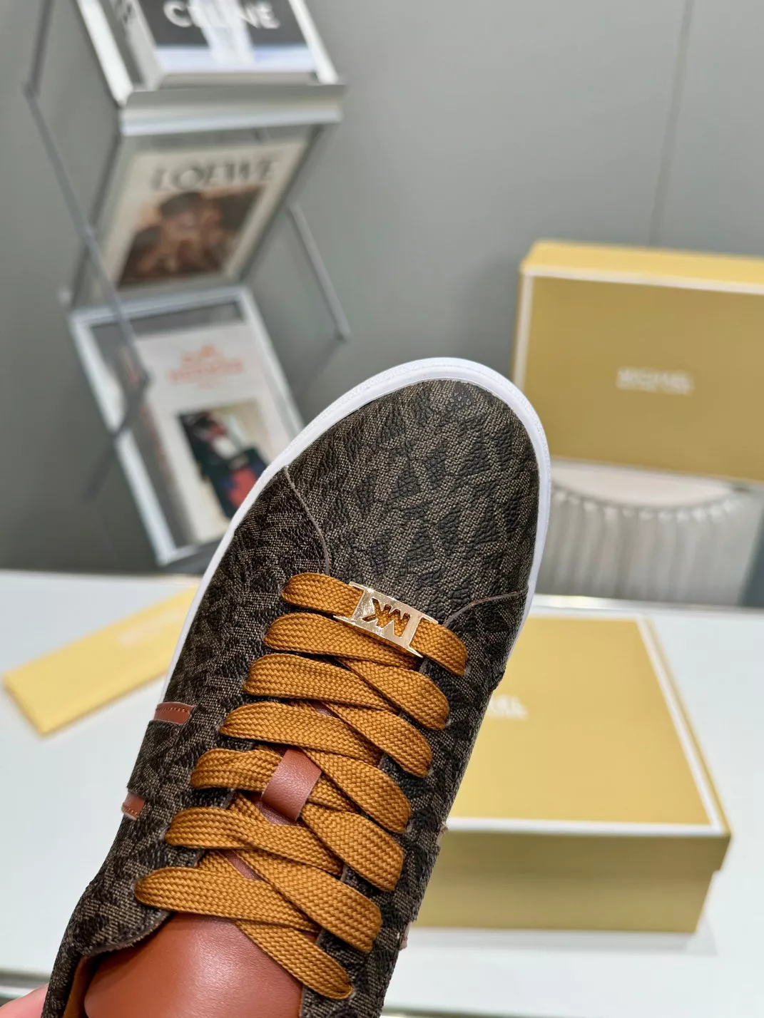 Michael Kors Casual Shoes For Women Sleek 9580