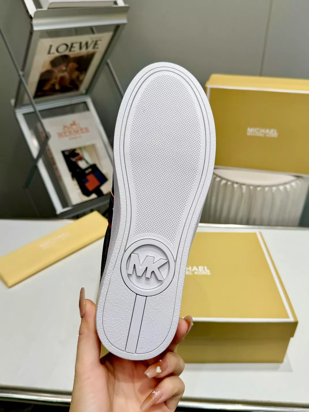Michael Kors Casual Shoes For Women Sleek 9580