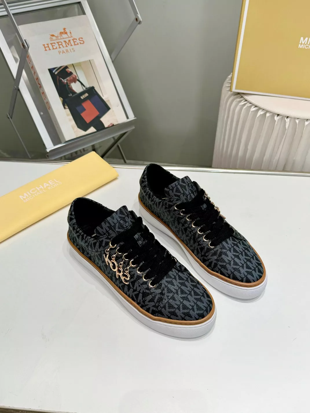 Michael Kors Casual Shoes For Women SmartChoice 4295
