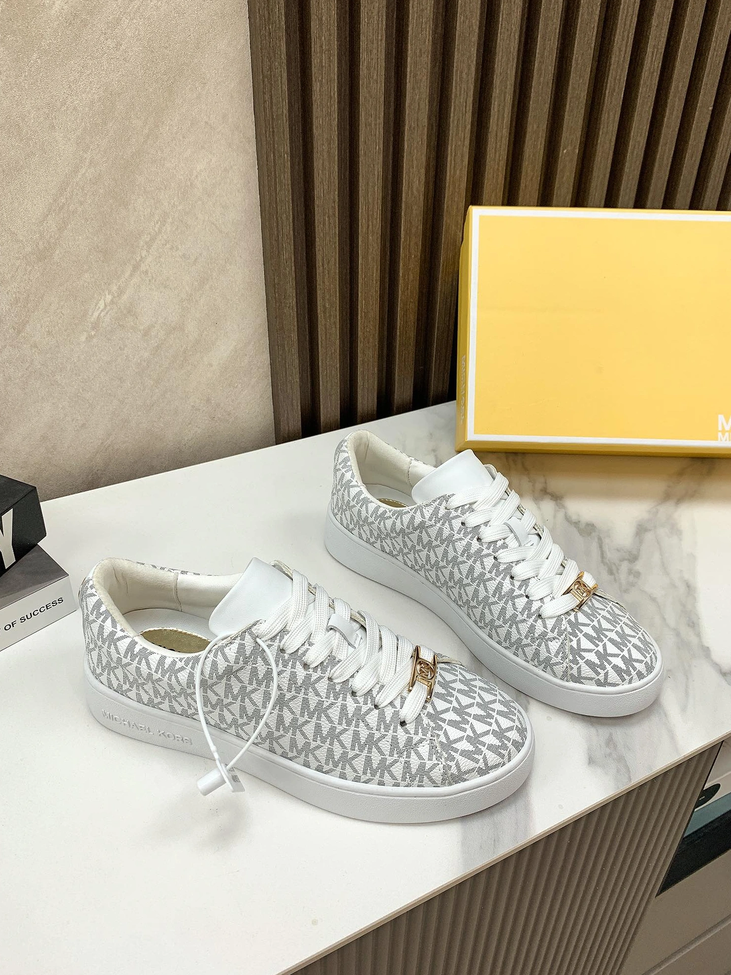 Michael Kors Casual Shoes For Women Trendy 9822