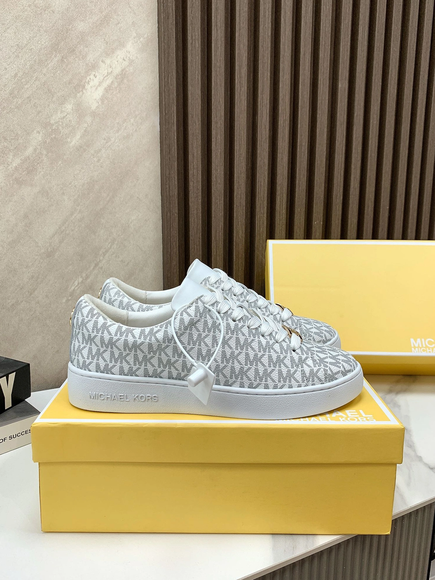 Michael Kors Casual Shoes For Women Trendy 9822