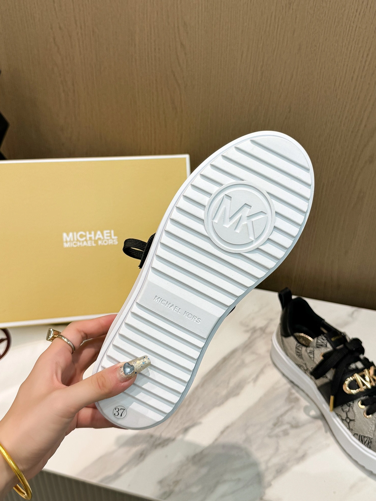 Michael Kors Casual Shoes For Women UrbanStyle 4412