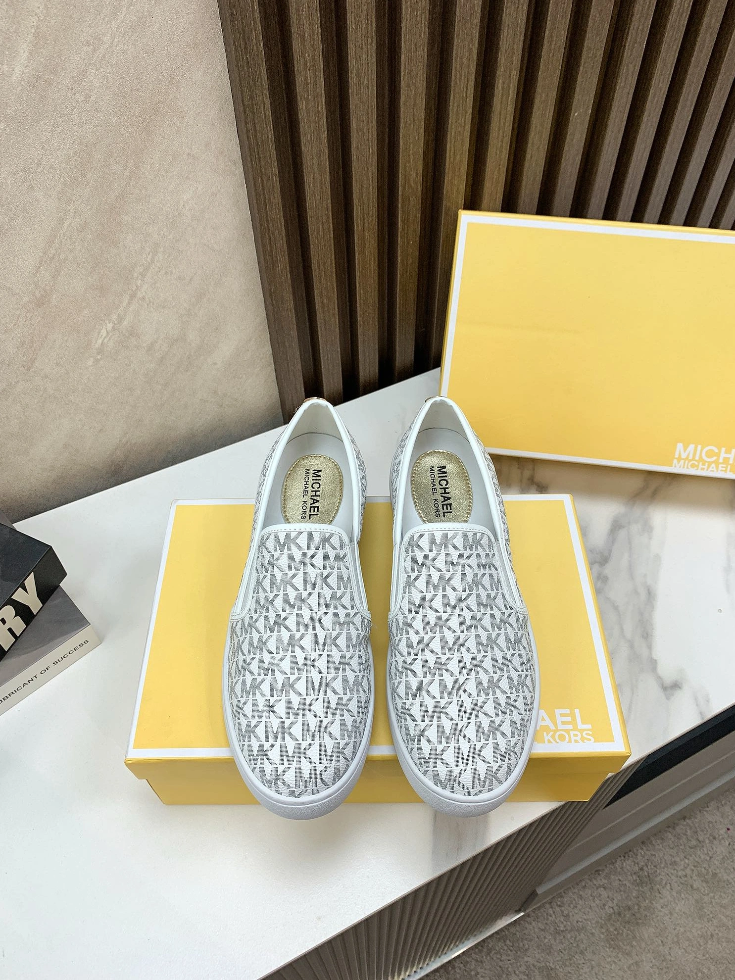Michael Kors Casual Shoes For Women Vibrant 5577