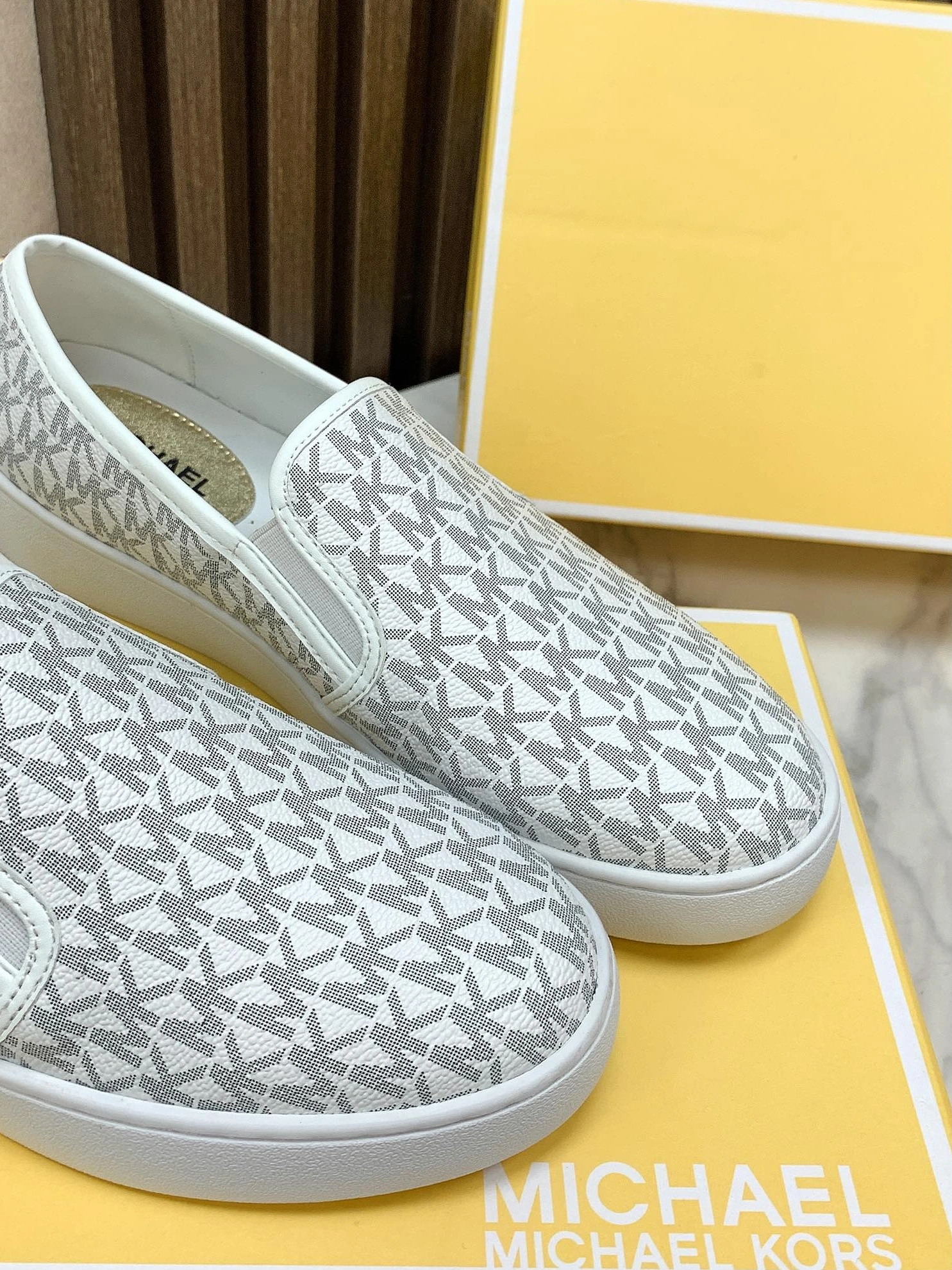Michael Kors Casual Shoes For Women Vibrant 5577