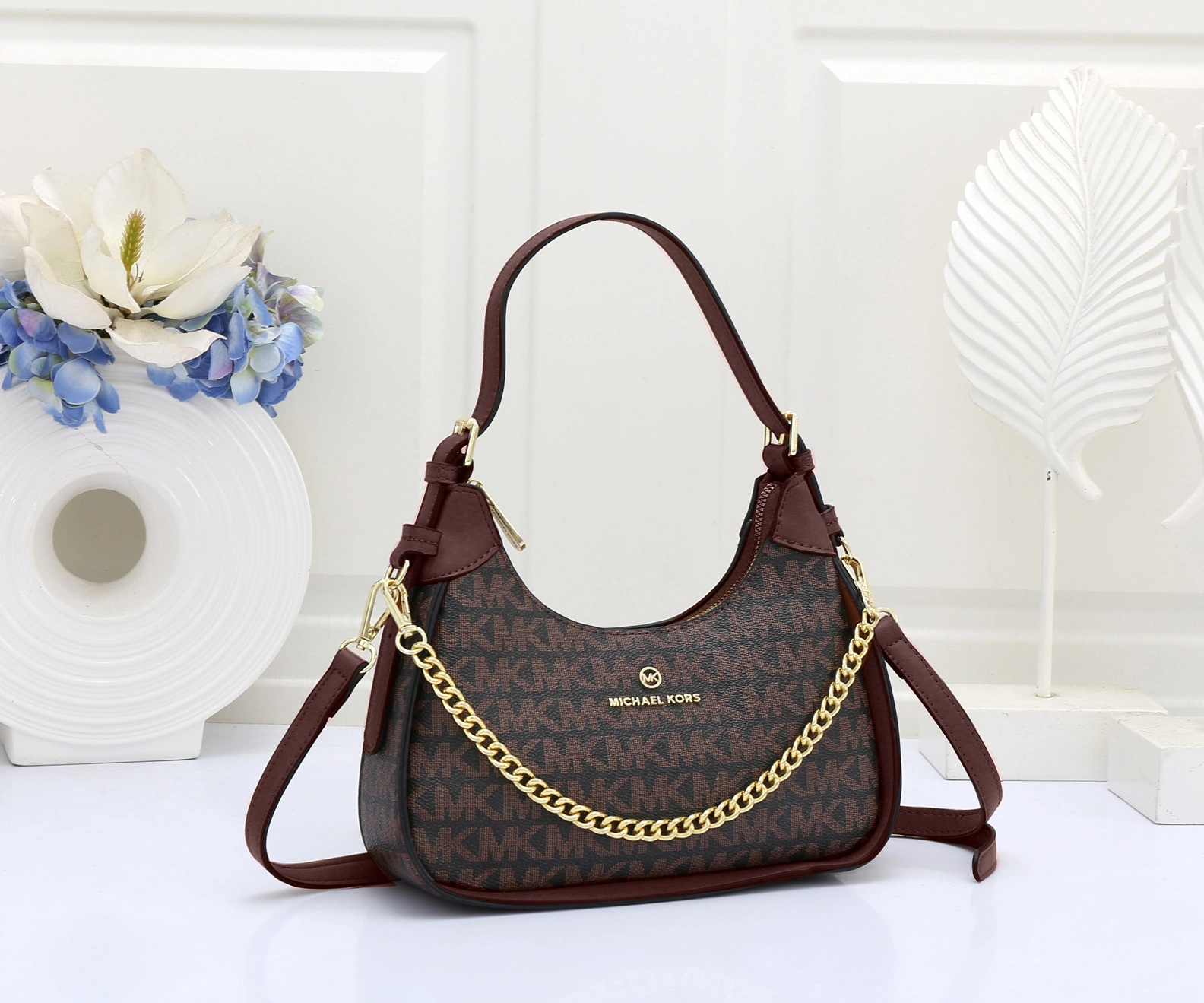 Michael Kors Messenger Bags For Women Functional 5288