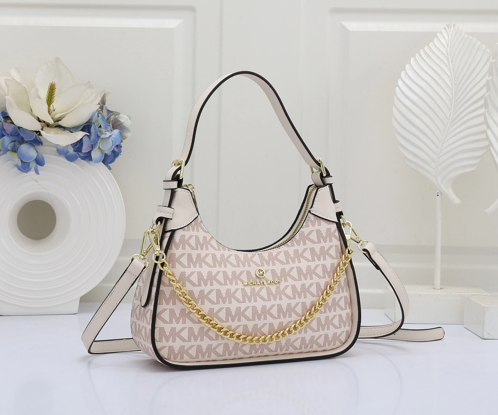 Michael Kors Messenger Bags For Women GoAnywhere 2588