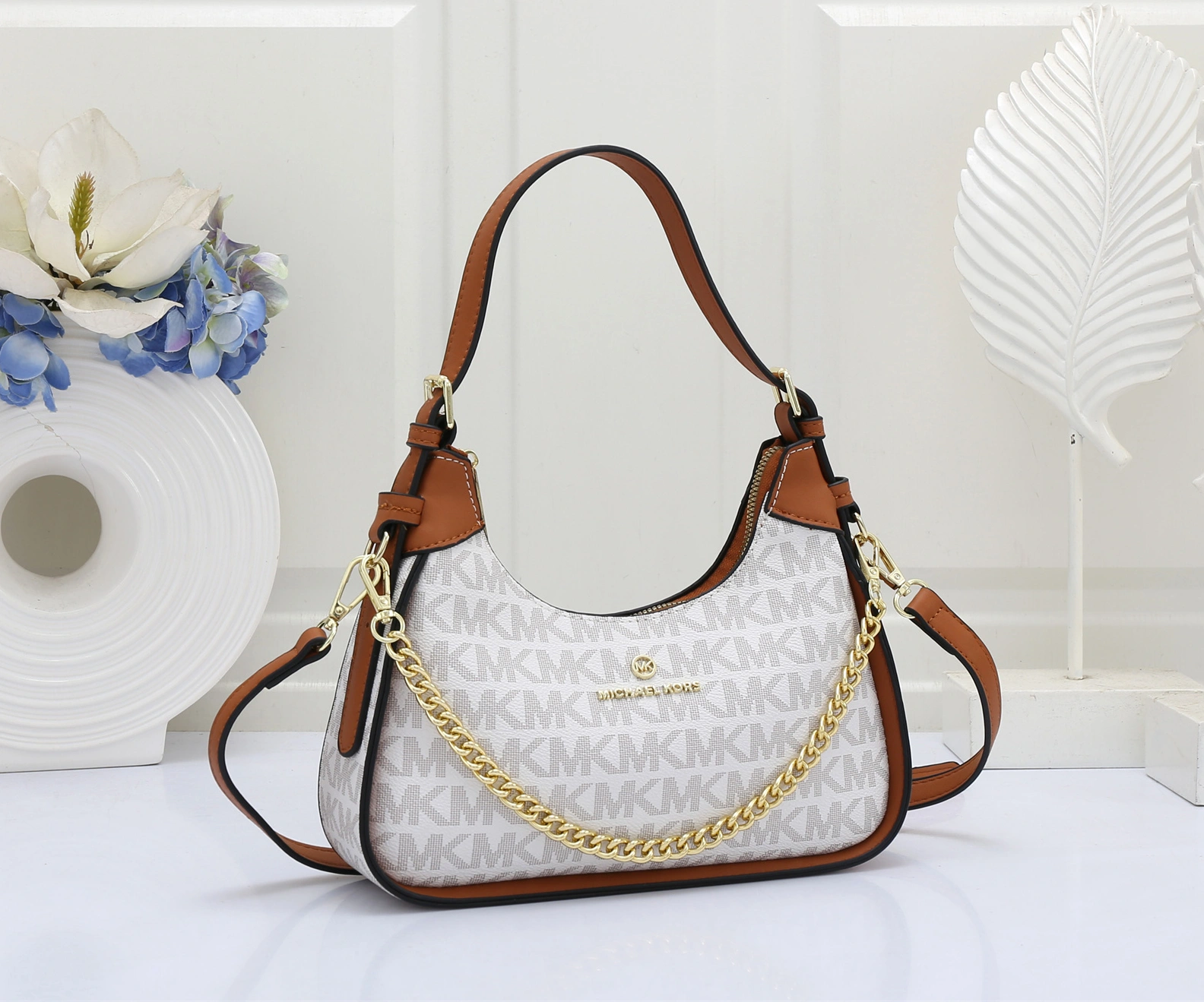 Michael Kors Messenger Bags For Women Refined 4808