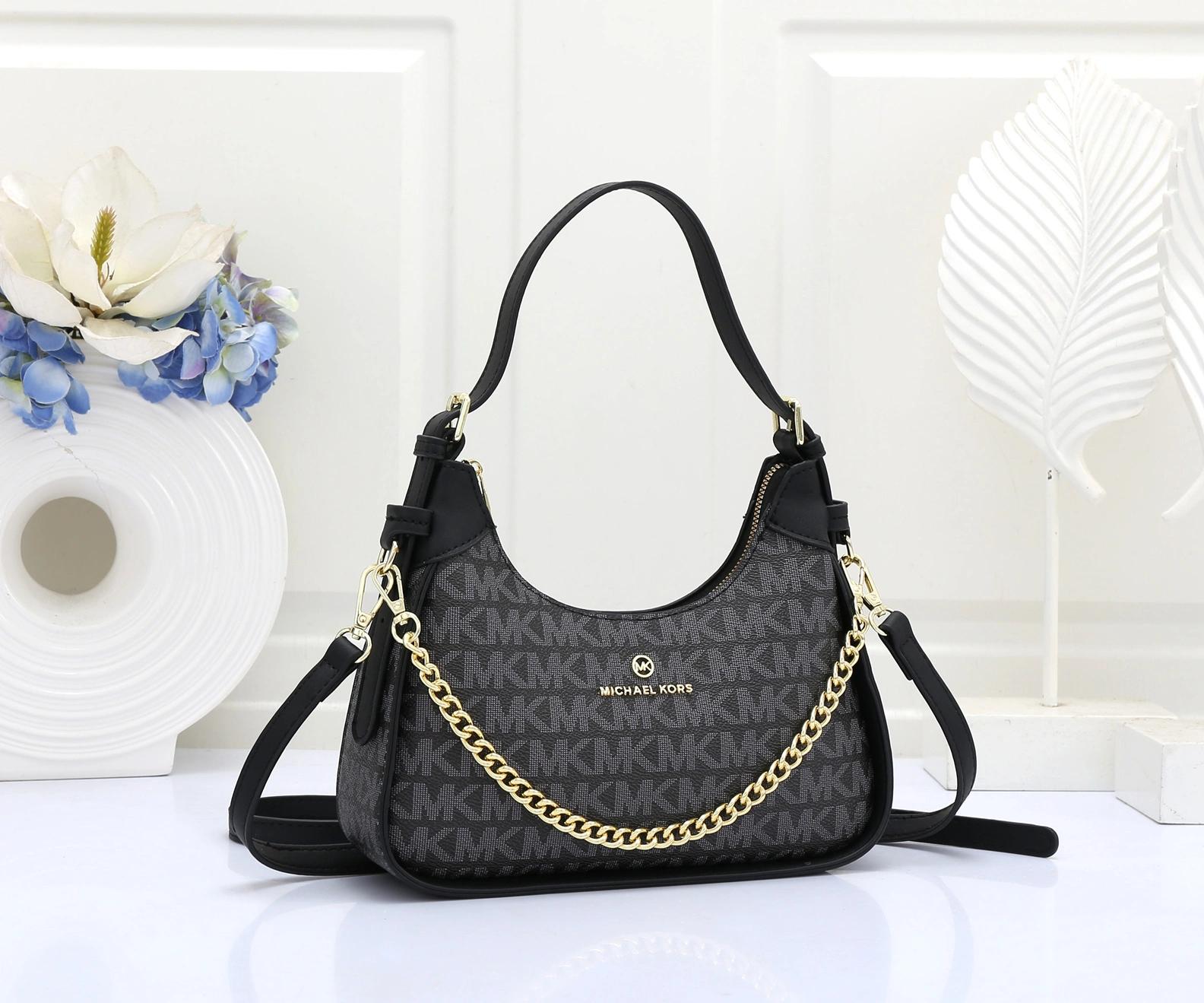 Michael Kors Messenger Bags For Women Sleek 9078