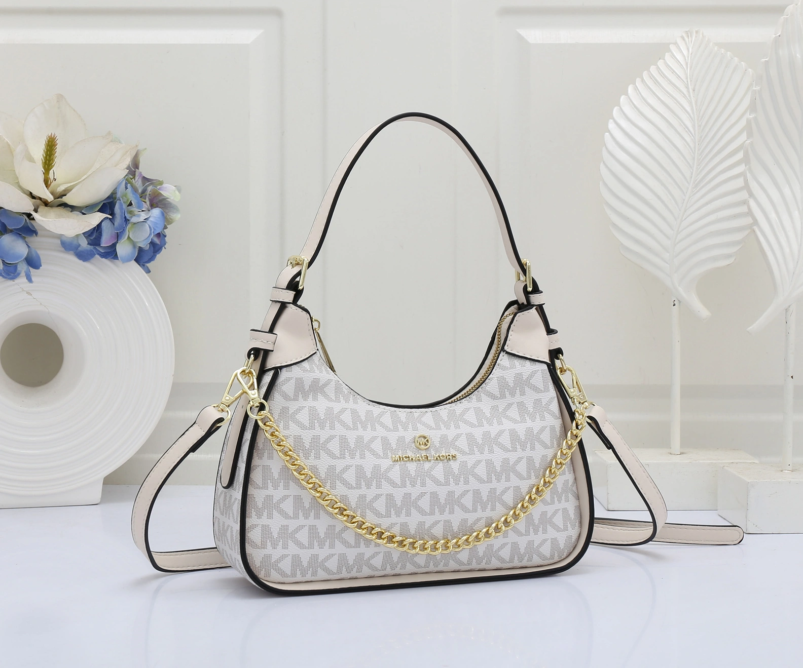 Michael Kors Messenger Bags For Women Sophisticated 399