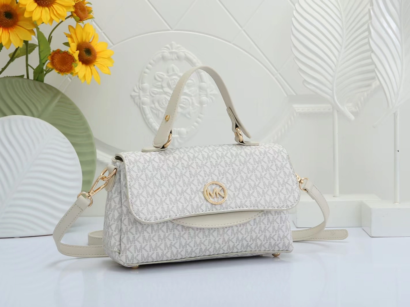 Michael Kors Messenger Bags For Women WellDesigned 6137