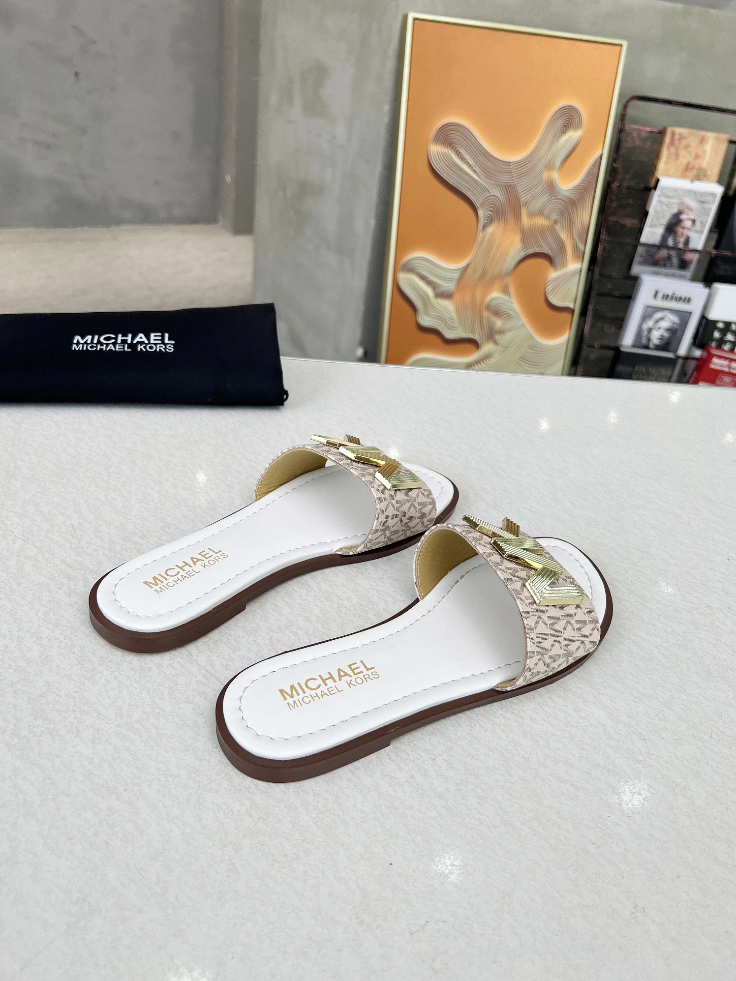 Michael Kors Slippers For Women AllSeason 6892