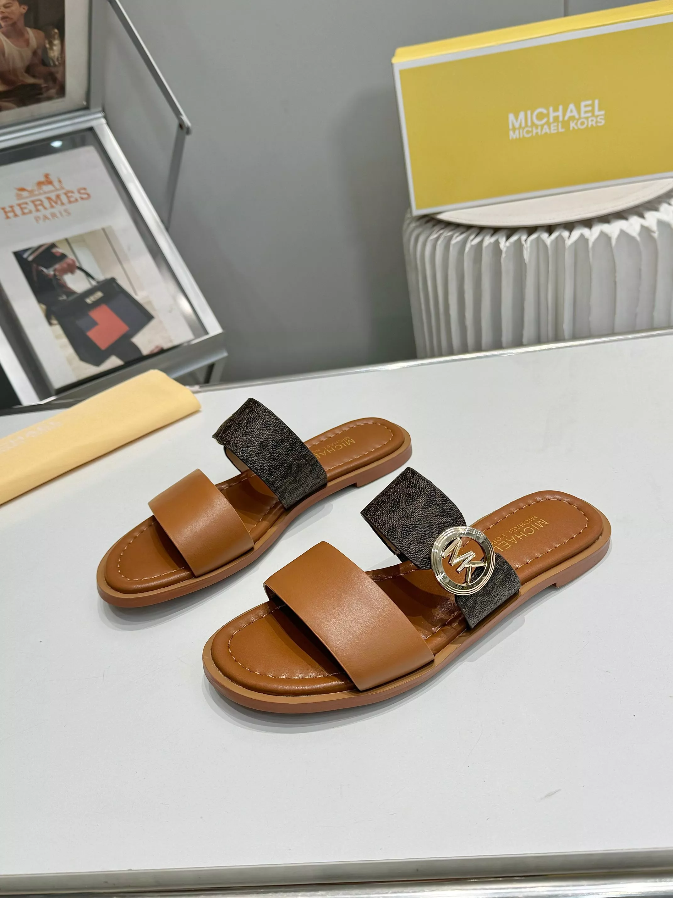 Michael Kors Slippers For Women Breathable 4090