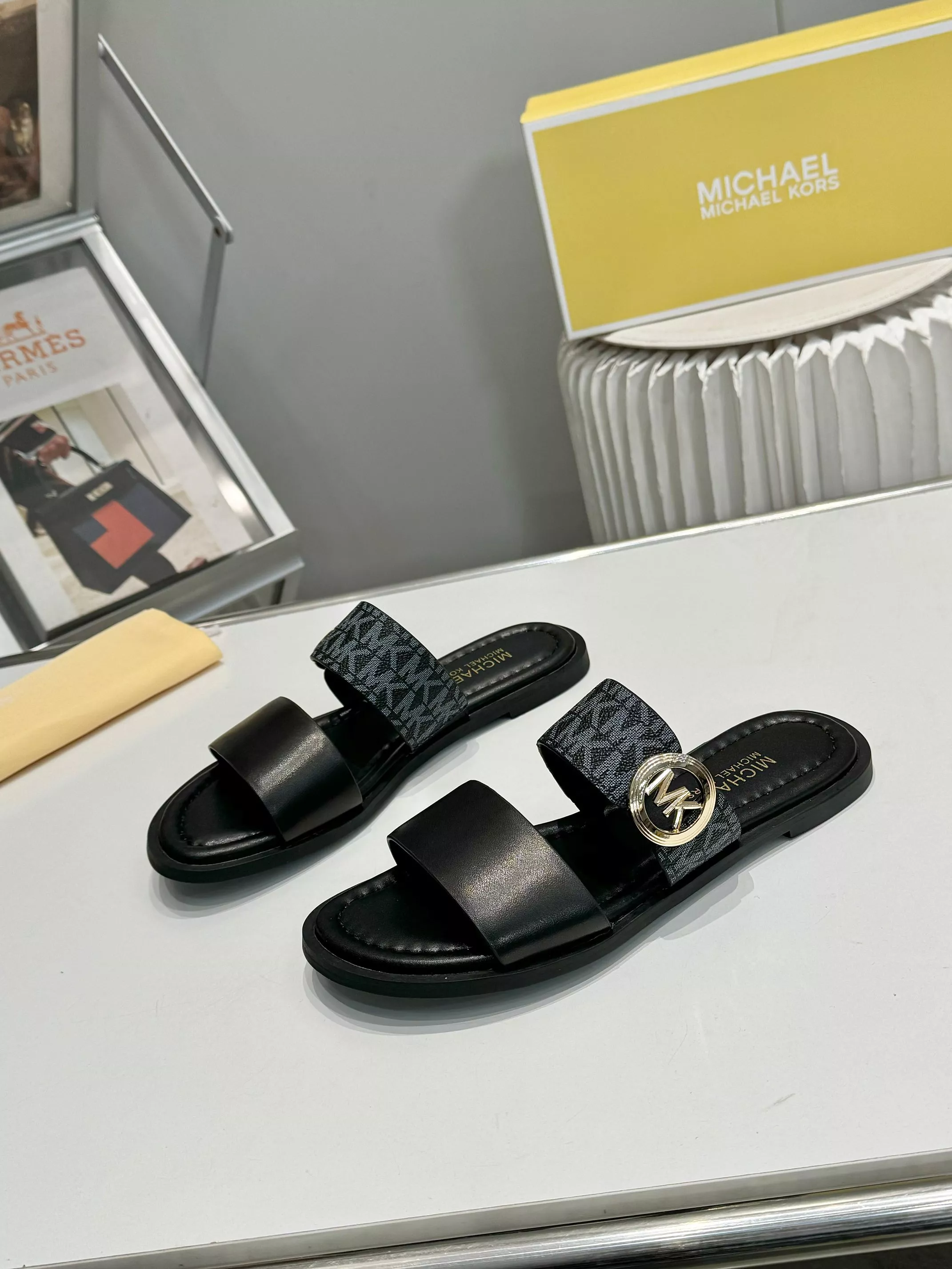 Michael Kors Slippers For Women Bright 3134